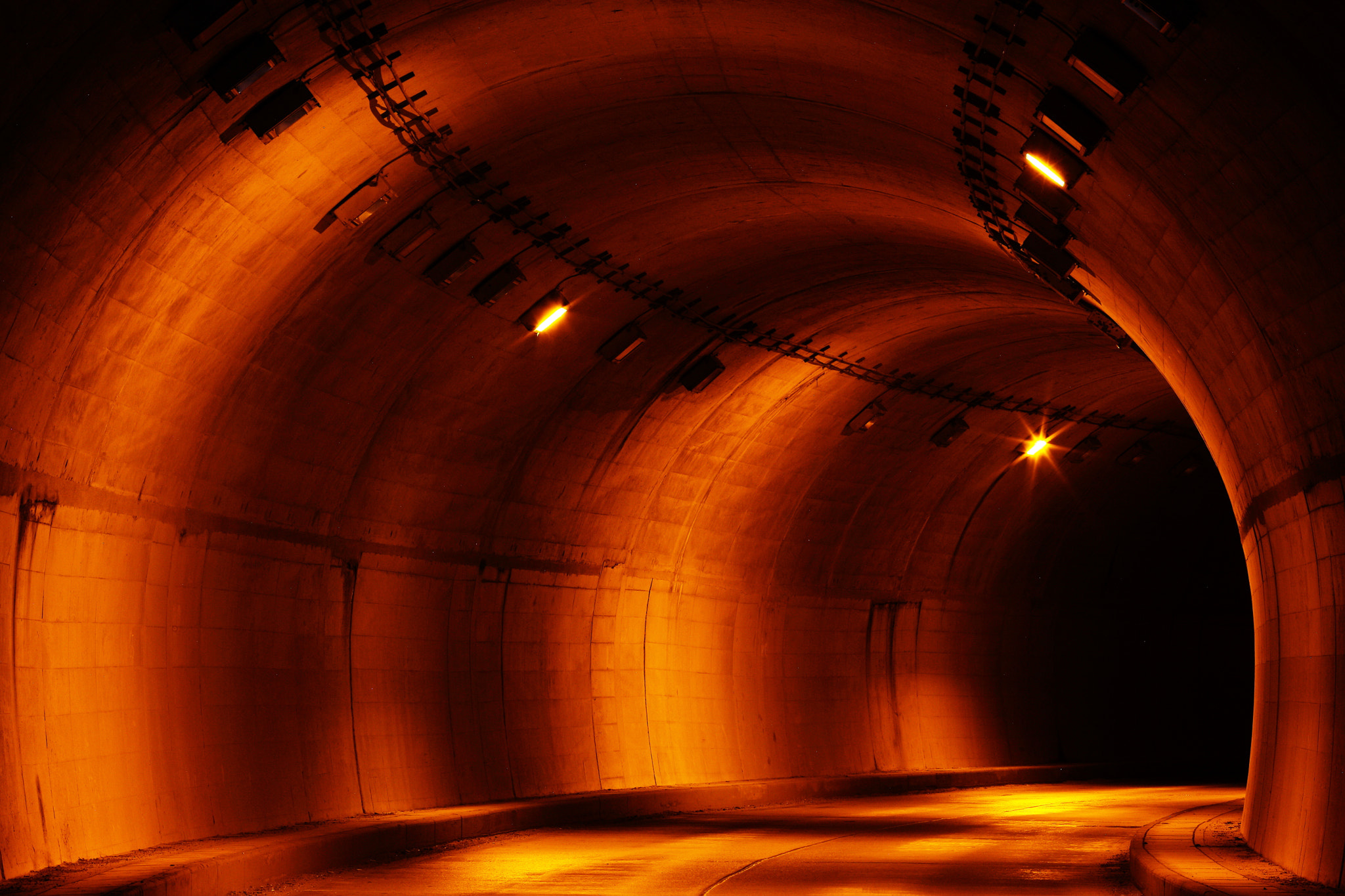 Canon EF 200mm F2.8L II USM sample photo. Tunnel photography