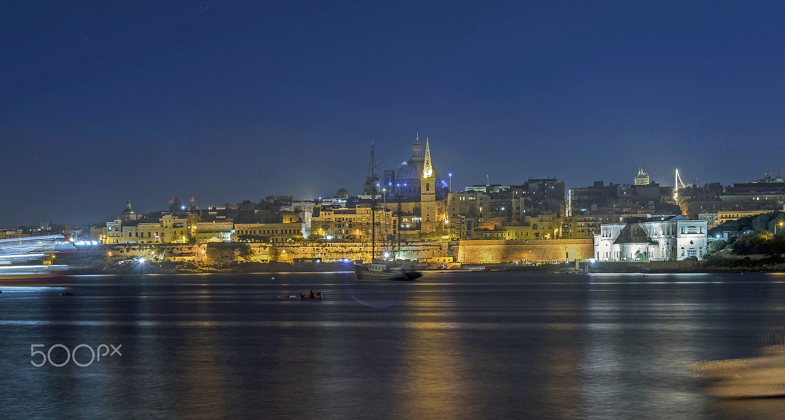 Sigma 17-50mm F2.8 EX DC HSM sample photo. Malta at night photography