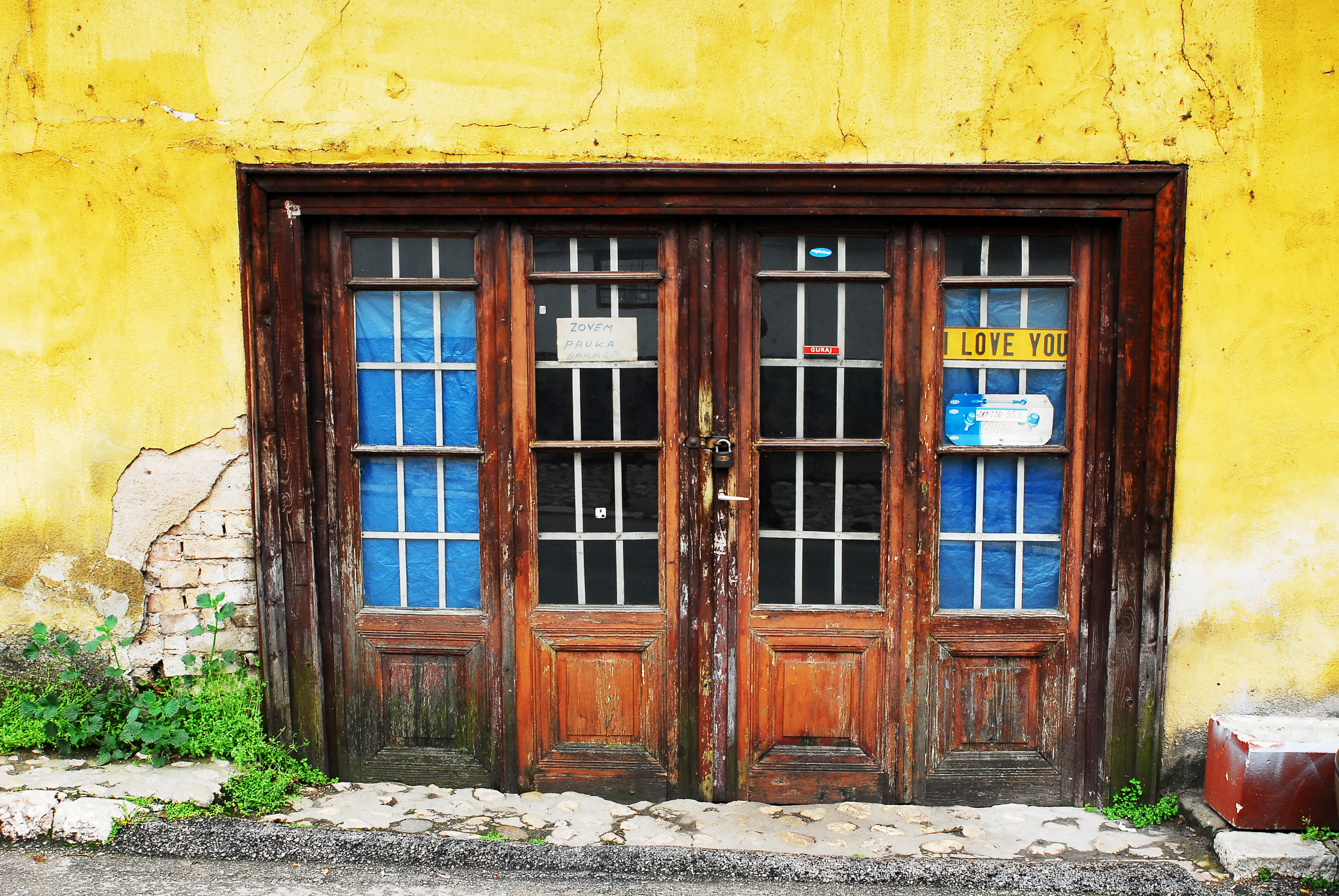 Nikon D200 sample photo. I love you, sarajevo photography
