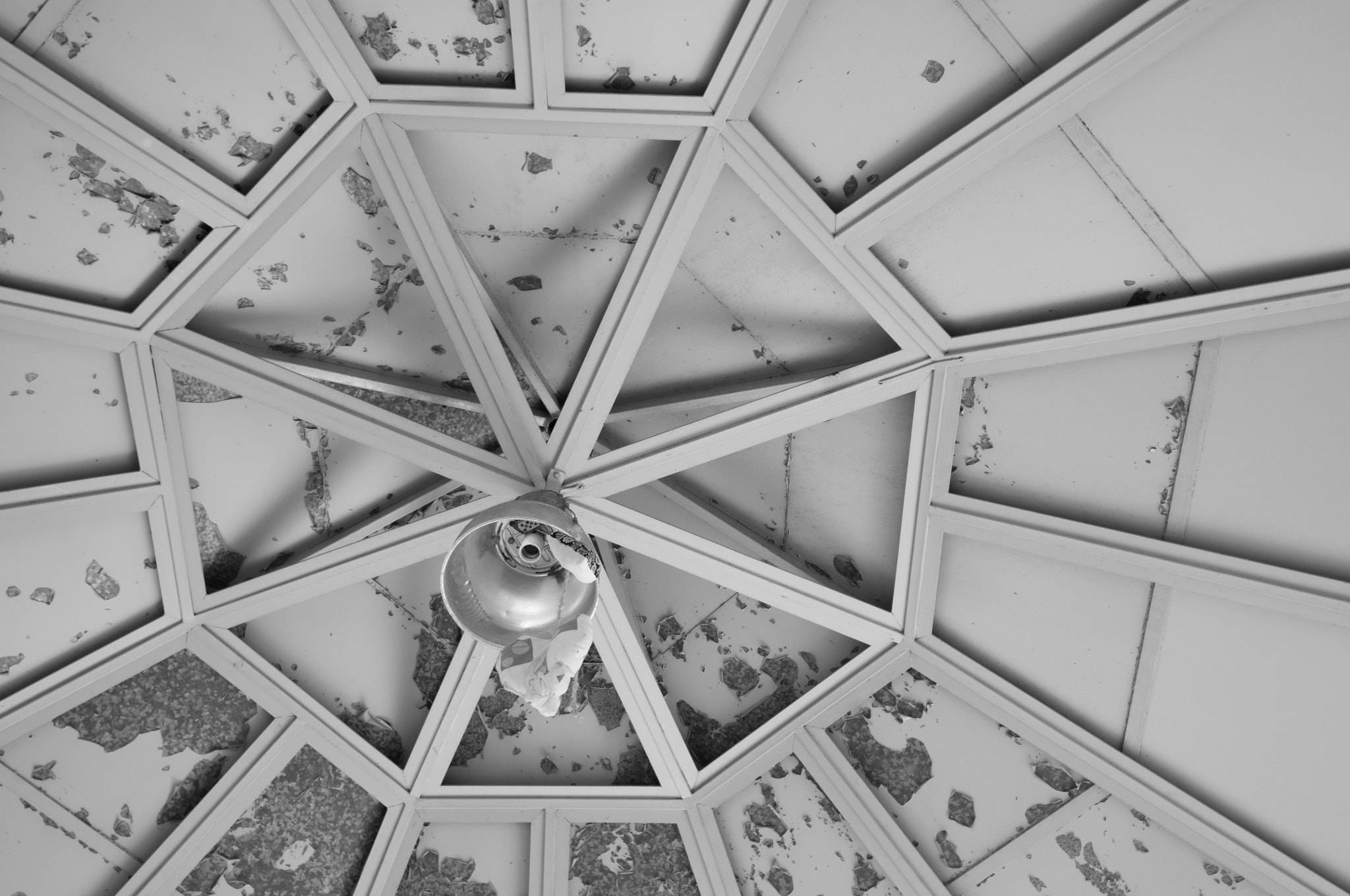 Sigma 12-24mm F4.5-5.6 EX DG Aspherical HSM sample photo. No light photography