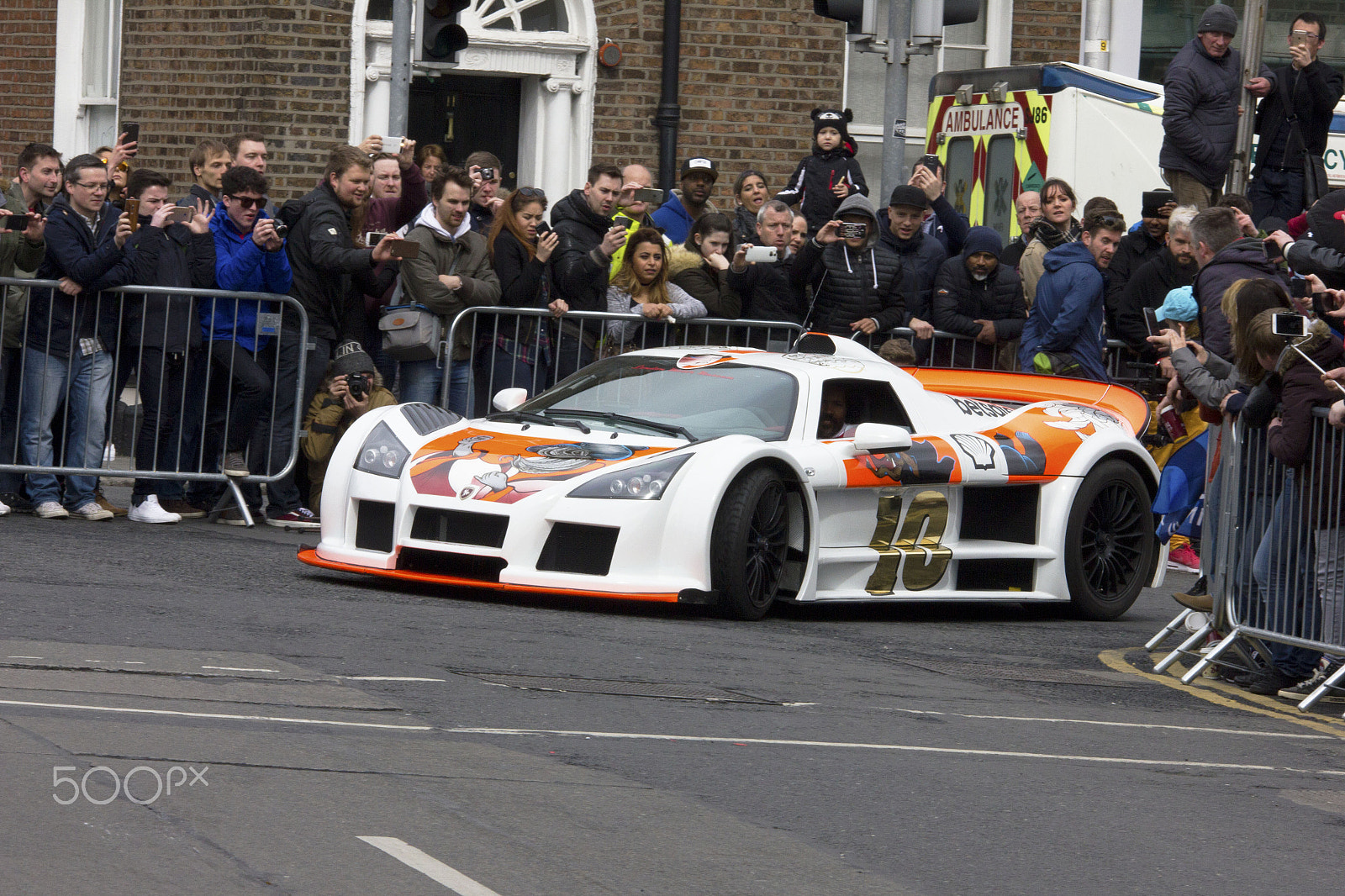 Sigma 150-500mm F5-6.3 DG OS HSM sample photo. Gumpert apollo photography