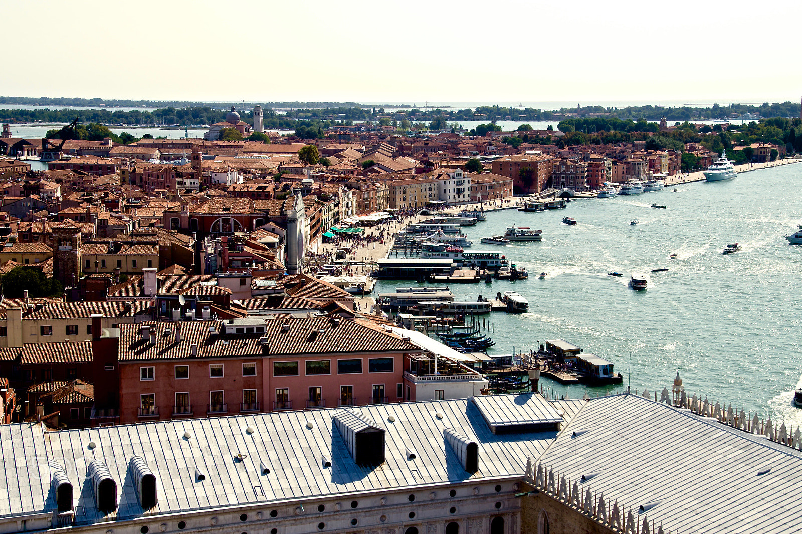 Tamron 18-270mm F3.5-6.3 Di II PZD sample photo. Marina of venice. photography