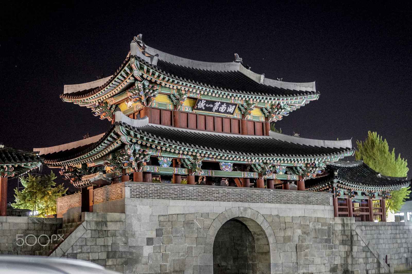 Sony Planar T* 50mm F1.4 ZA SSM sample photo. The 1st gate of southern lake photography