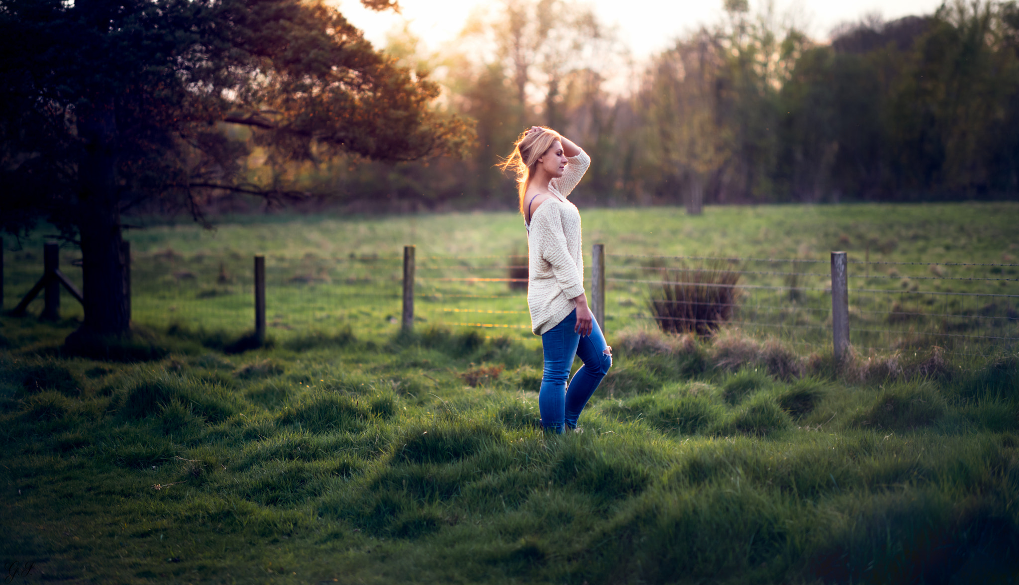 Nikon D750 + Zeiss Milvus 85mm f/1.4 sample photo. Alone photography