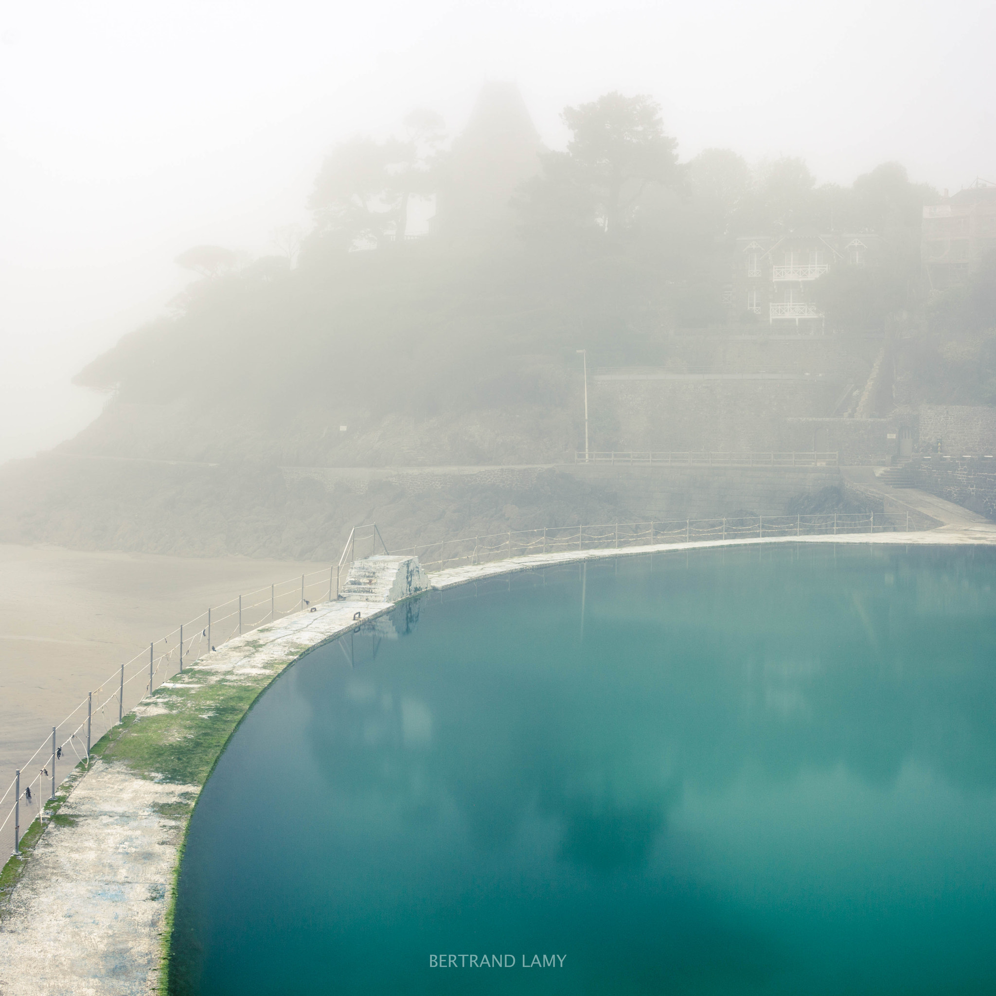Canon EF-S 24mm F2.8 STM sample photo. Piscine découverte- dinard photography