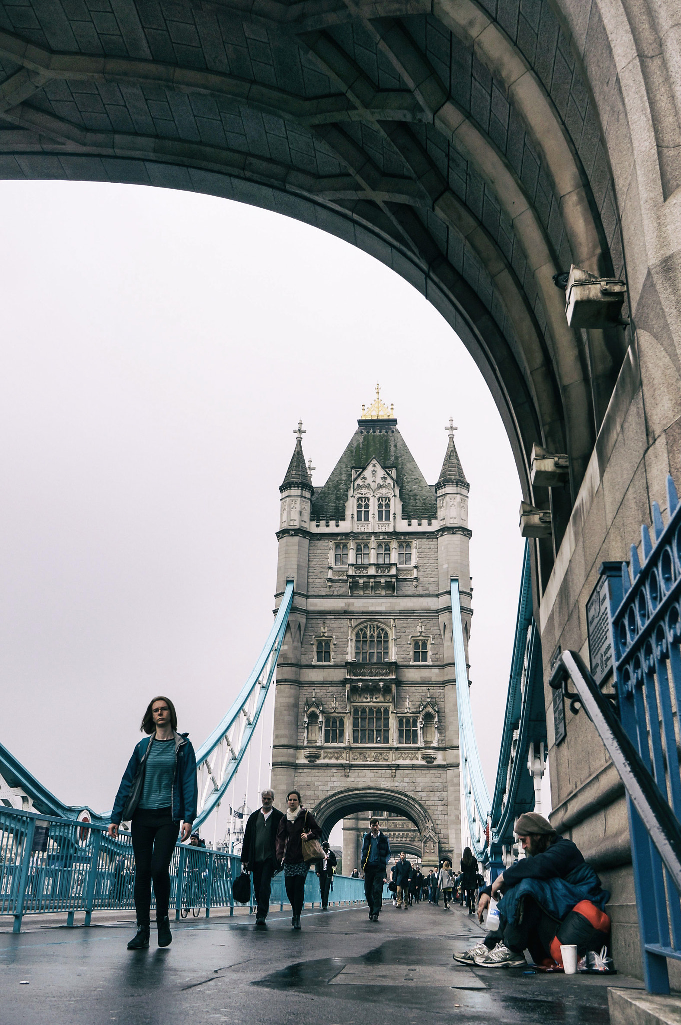 Sony Alpha NEX-5R + Sony E 20mm F2.8 sample photo. Tower bridge photography