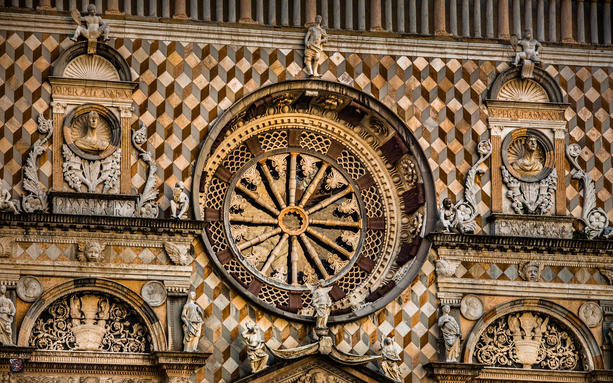 Leica APO-Summicron-M 90mm F2 ASPH sample photo. North italy: bergamo - around piazza del duomo - the facade of the church photography