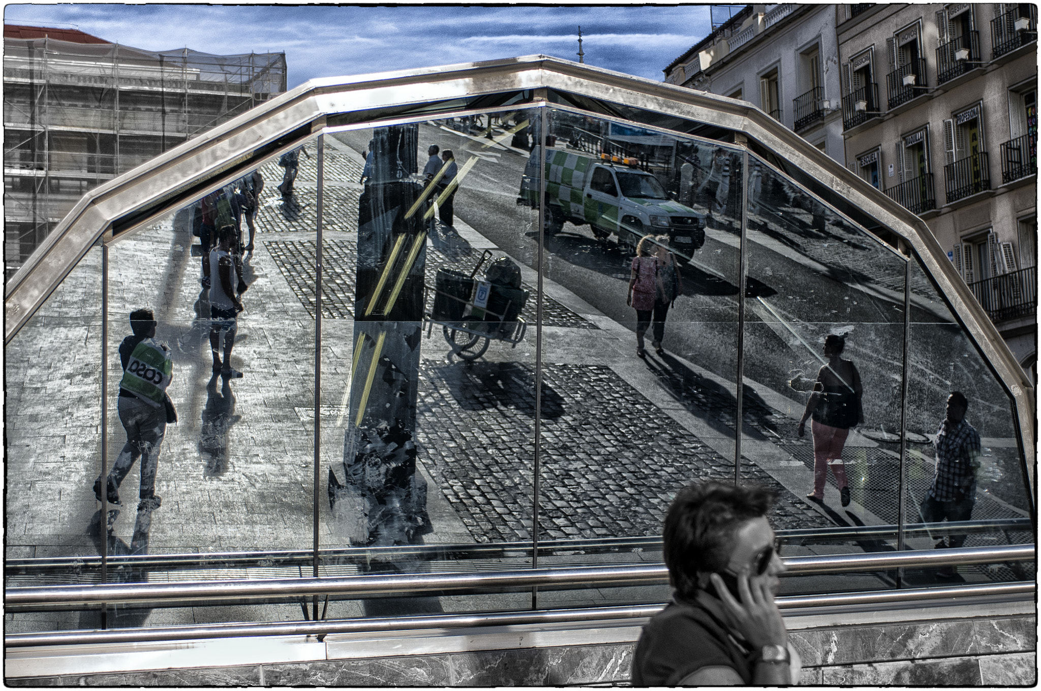Nikon AF-S Nikkor 28-70mm F2.8 ED-IF sample photo. ..doce reflejos... photography