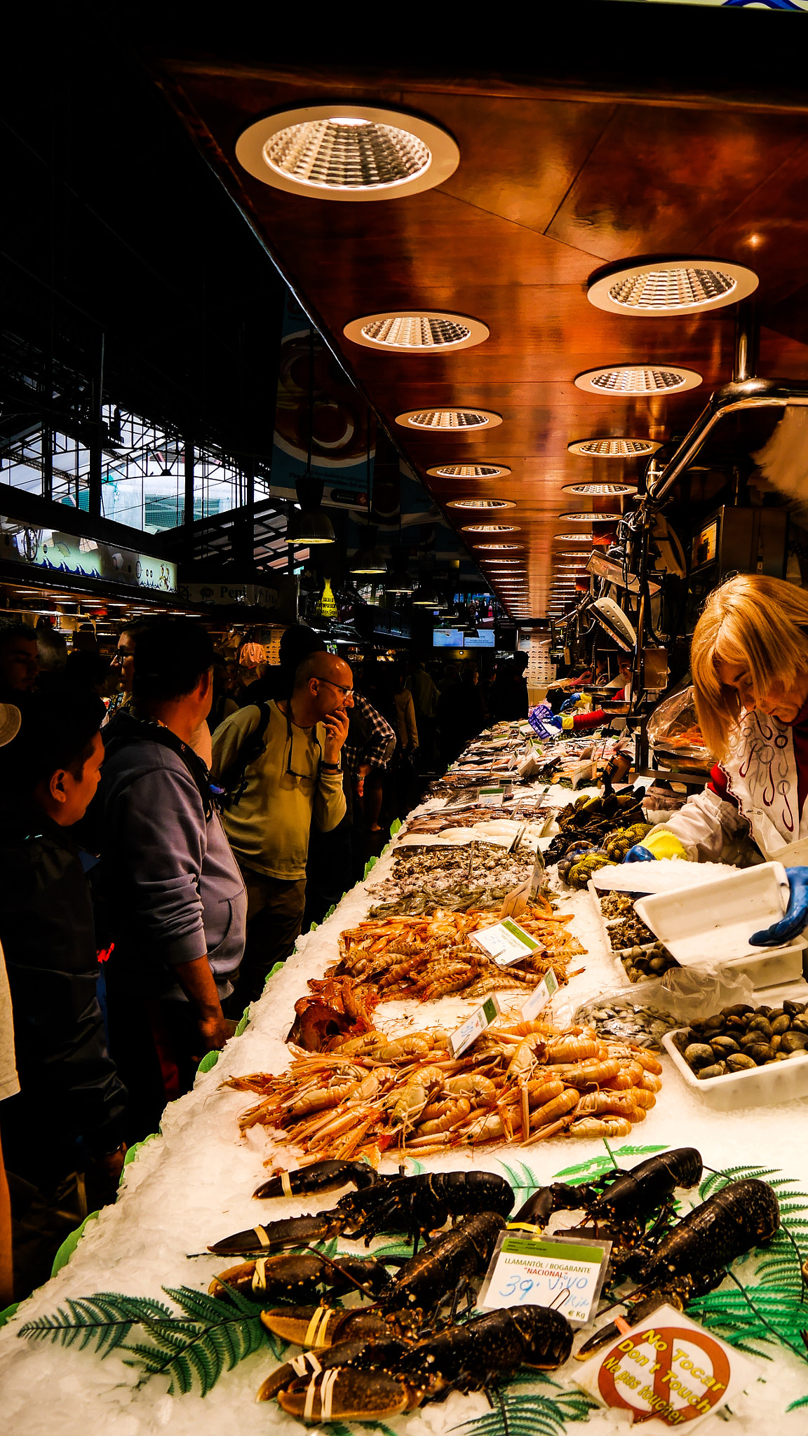 Panasonic Lumix DMC-G6 sample photo. Market in barcelona. photography
