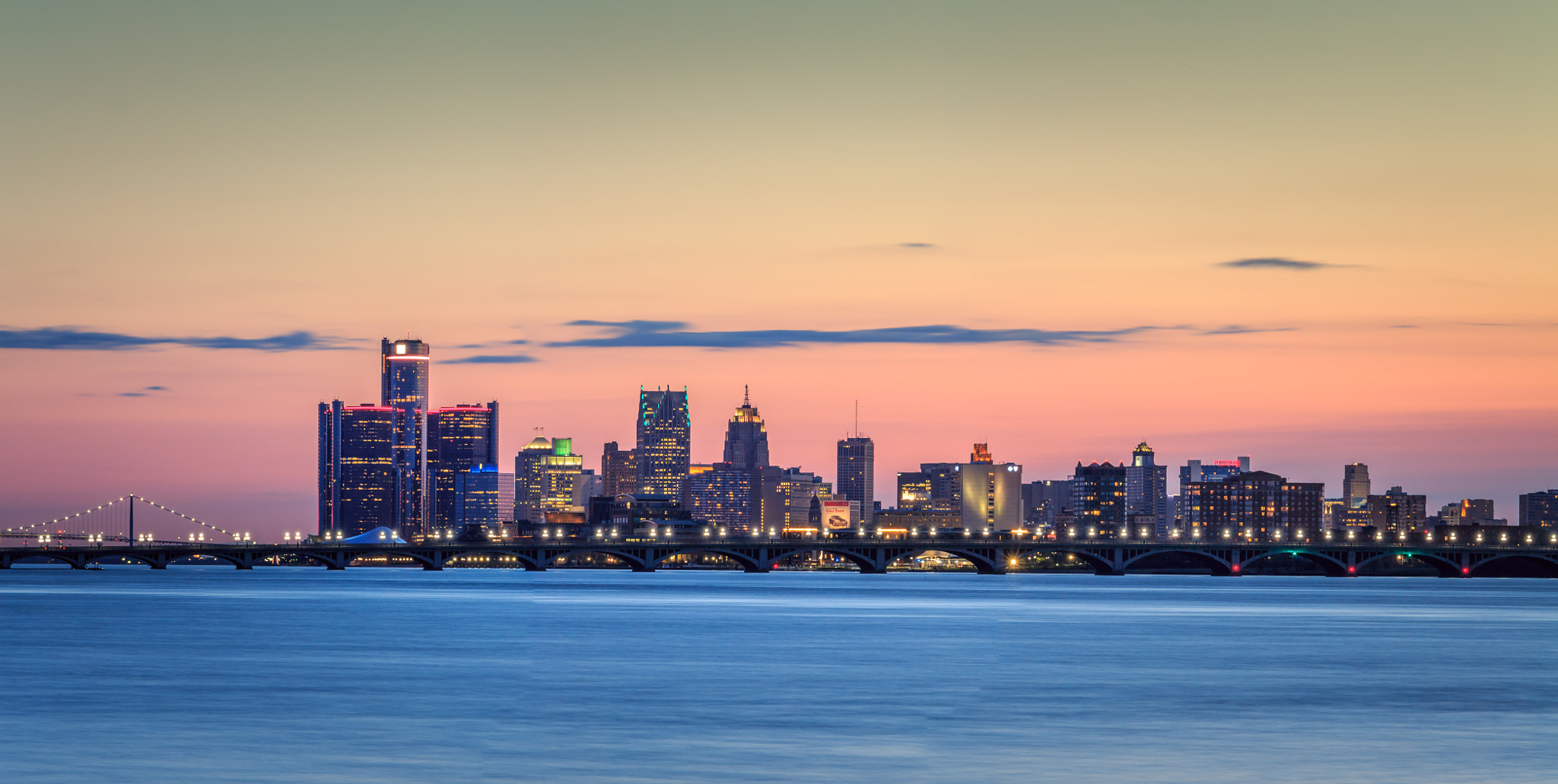Canon EF-S 18-135mm F3.5-5.6 IS STM sample photo. Detroit at sunset photography