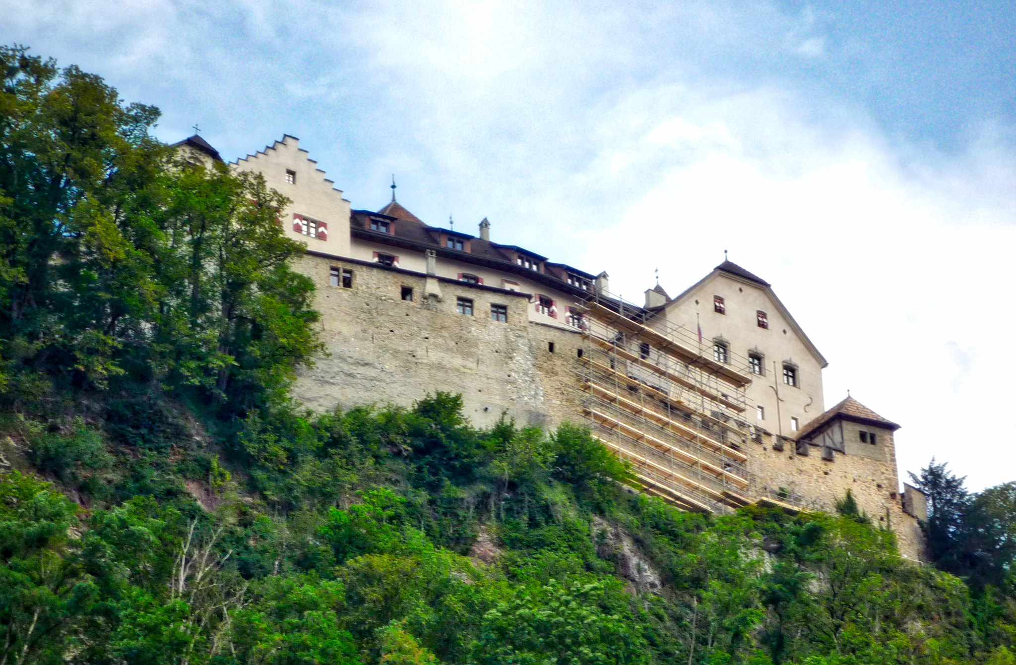 Panasonic DMC-FX35 sample photo. Castle 0511 photography