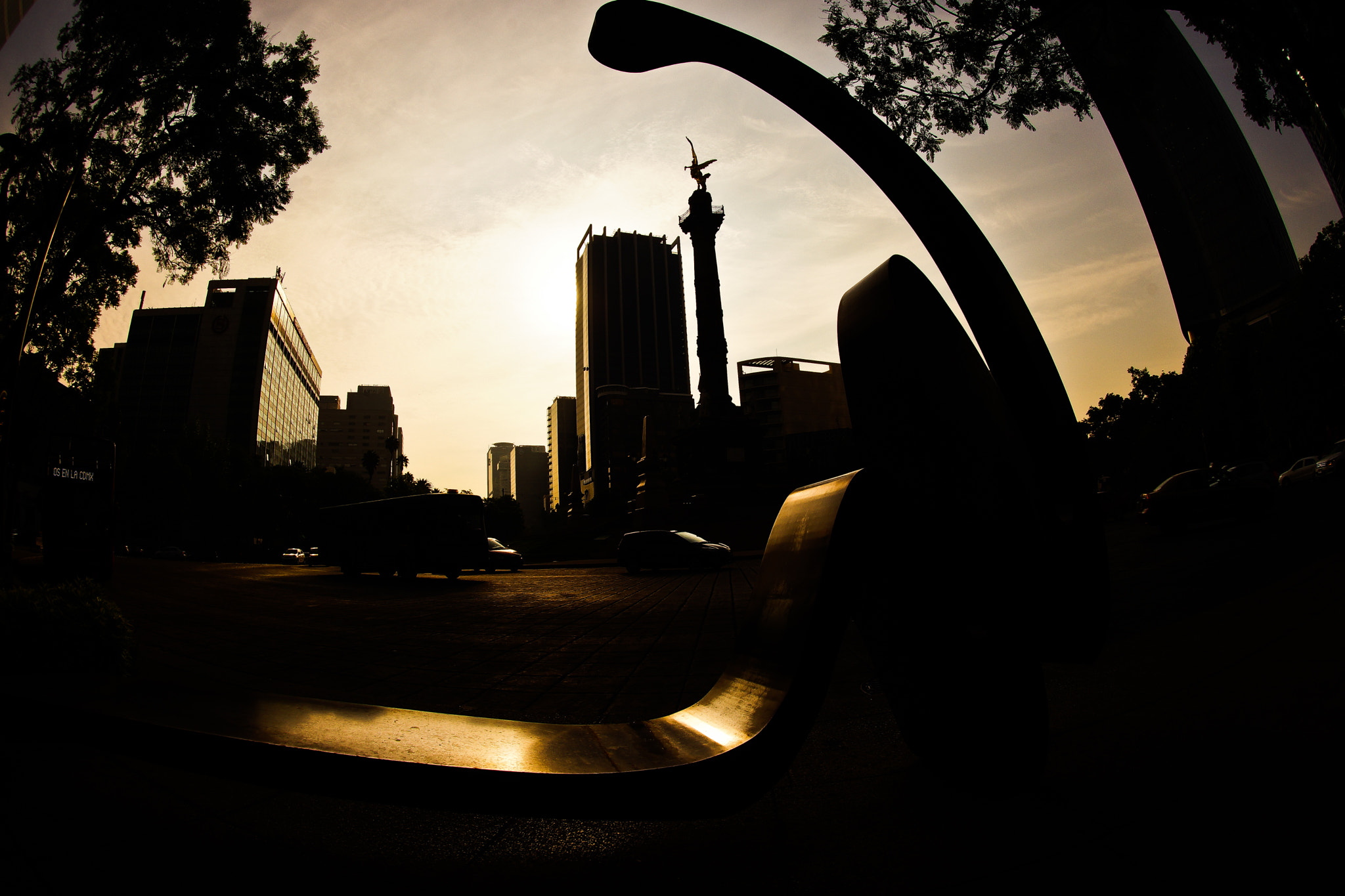 Sony a99 II + Sony 16mm F2.8 Fisheye sample photo. Contrastes & luz photography