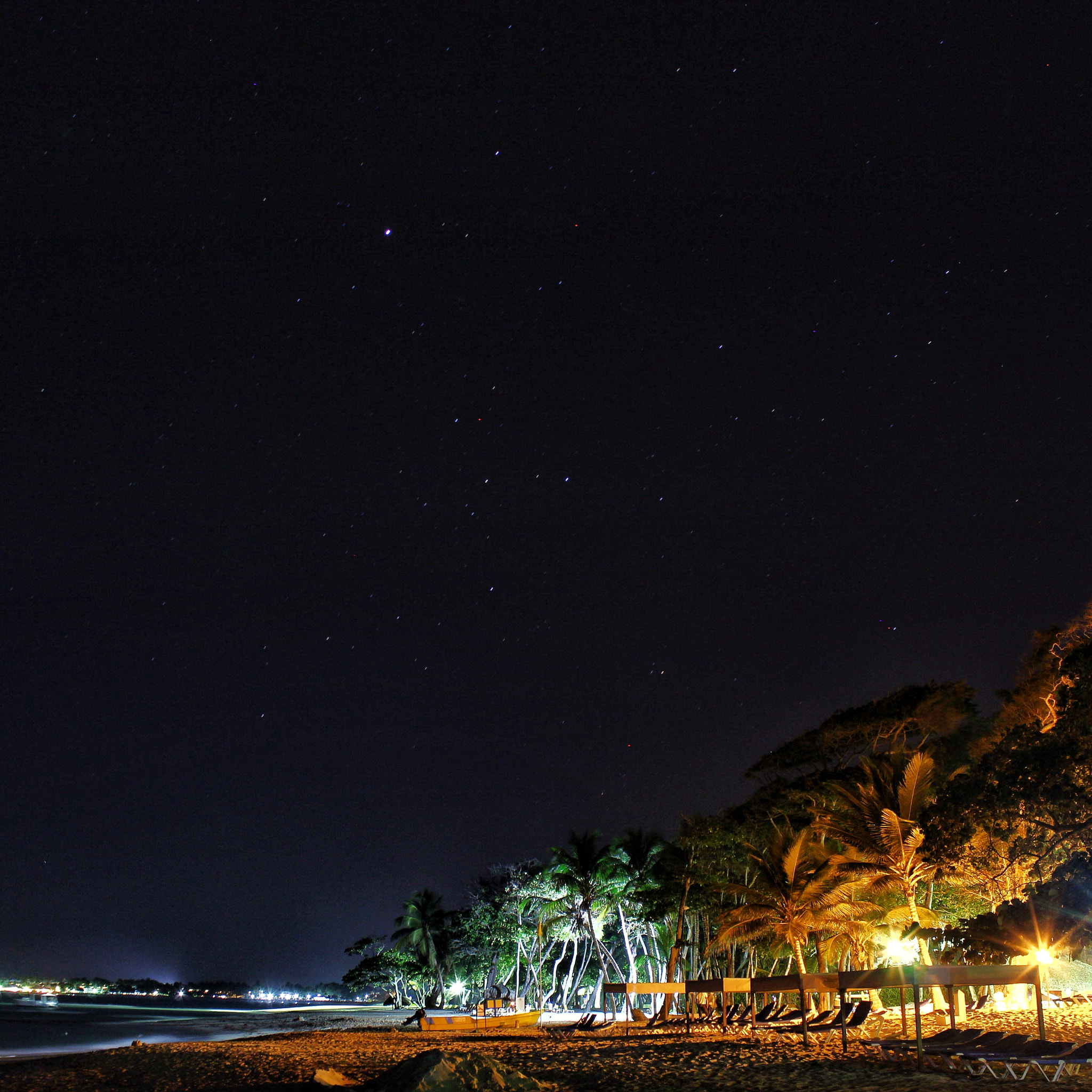 Canon EF-S 18-55mm F3.5-5.6 IS II sample photo. Night at the caribbean photography
