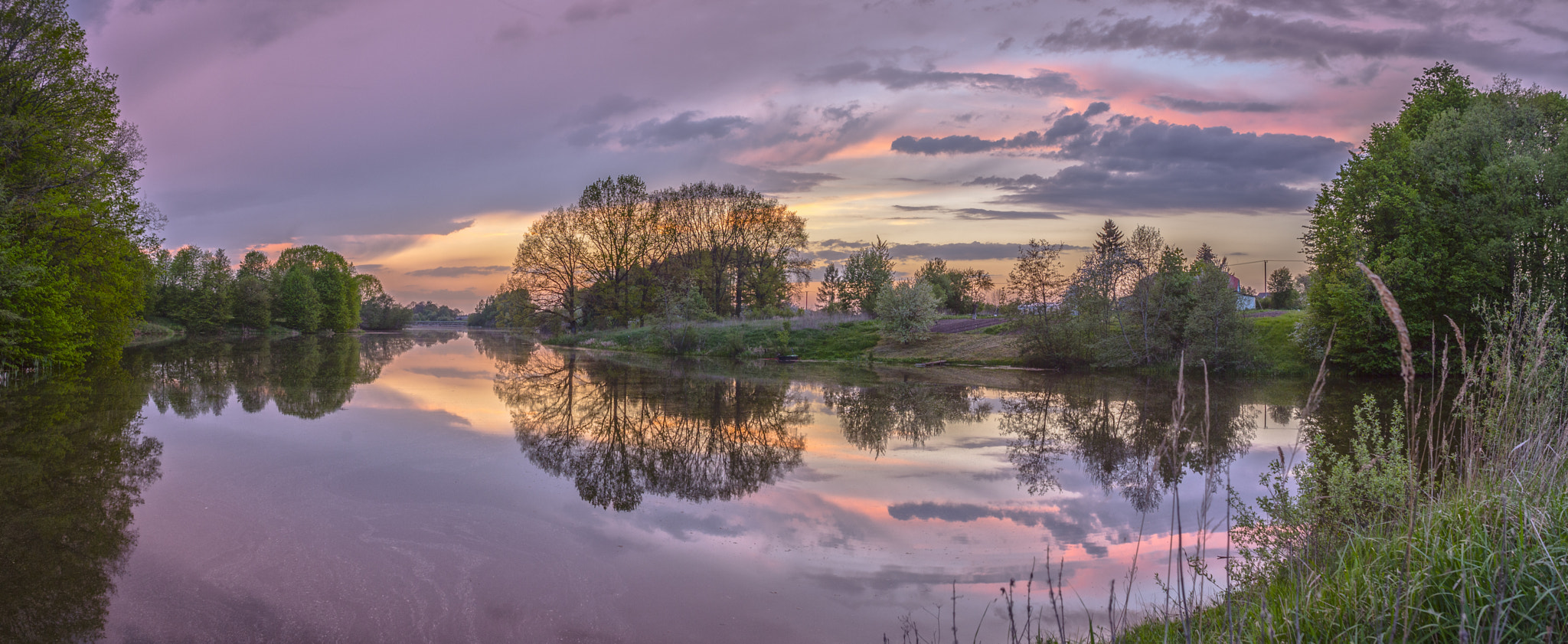 Canon EF 17-35mm f/2.8L + 1.4x sample photo. Mantophoto photography