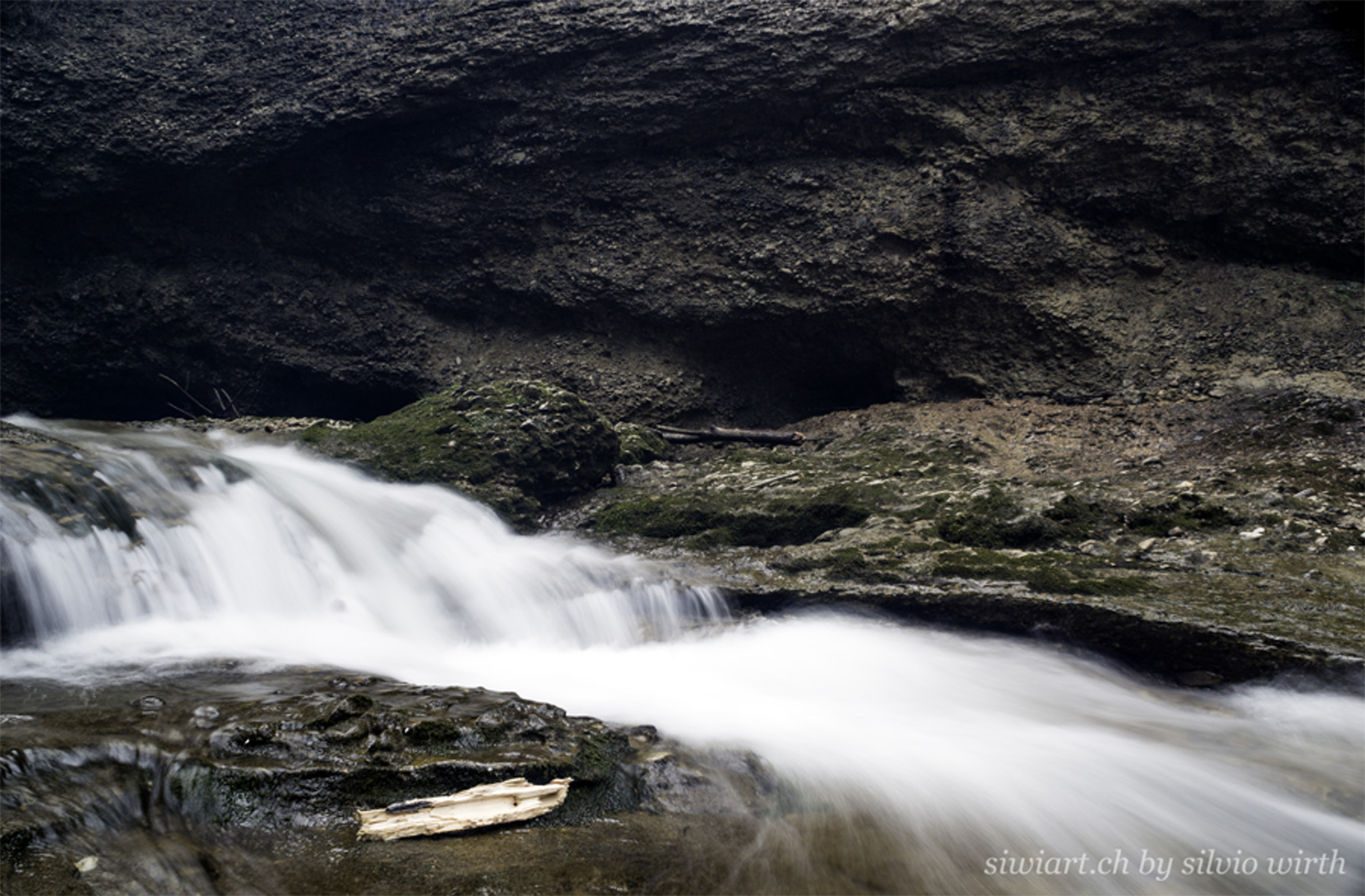 Sony DT 18-70mm F3.5-5.6 sample photo. Little waterfall photography