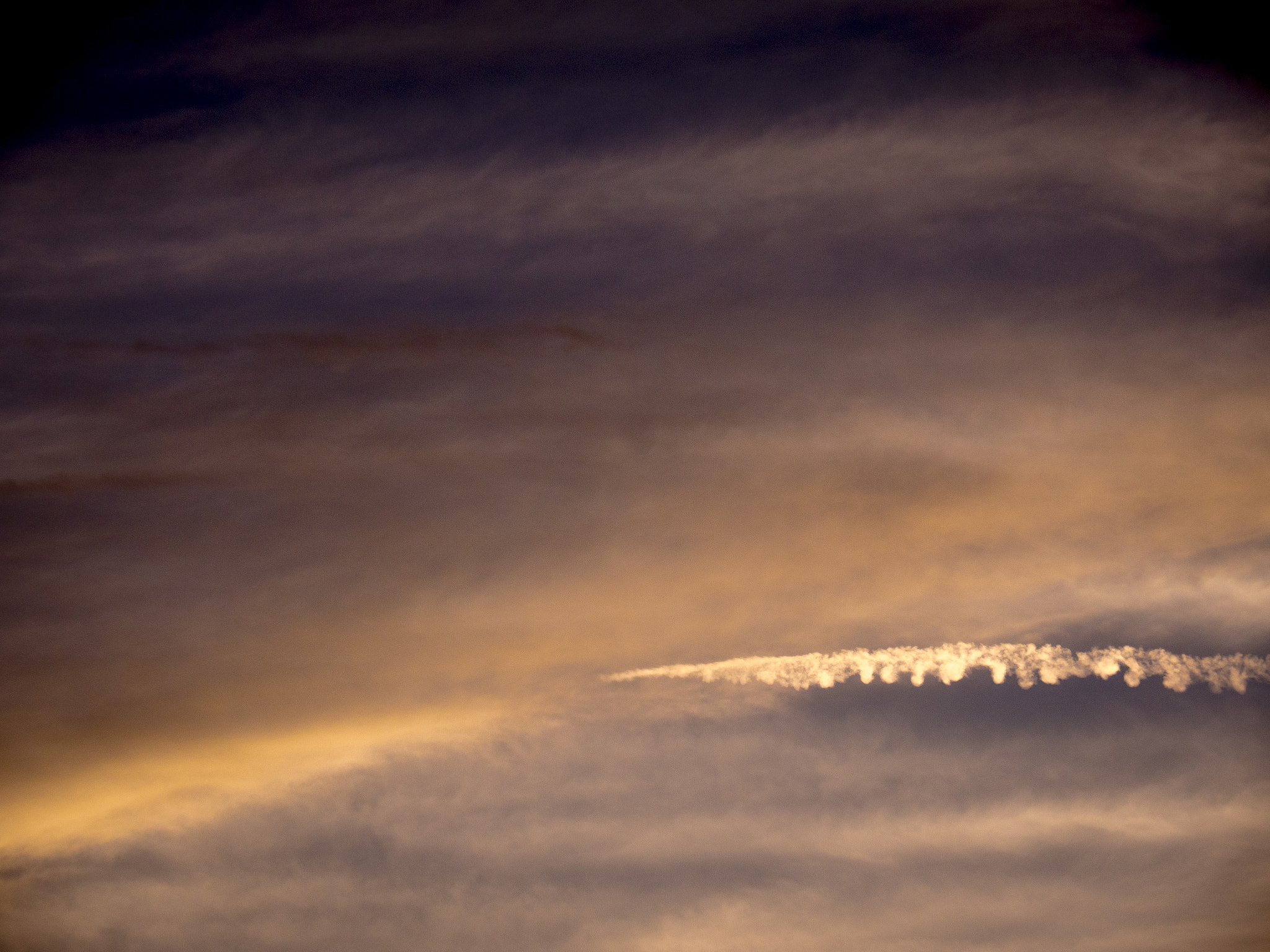 OLYMPUS M.14-150mm F4.0-5.6 II sample photo. Sunset sky photography
