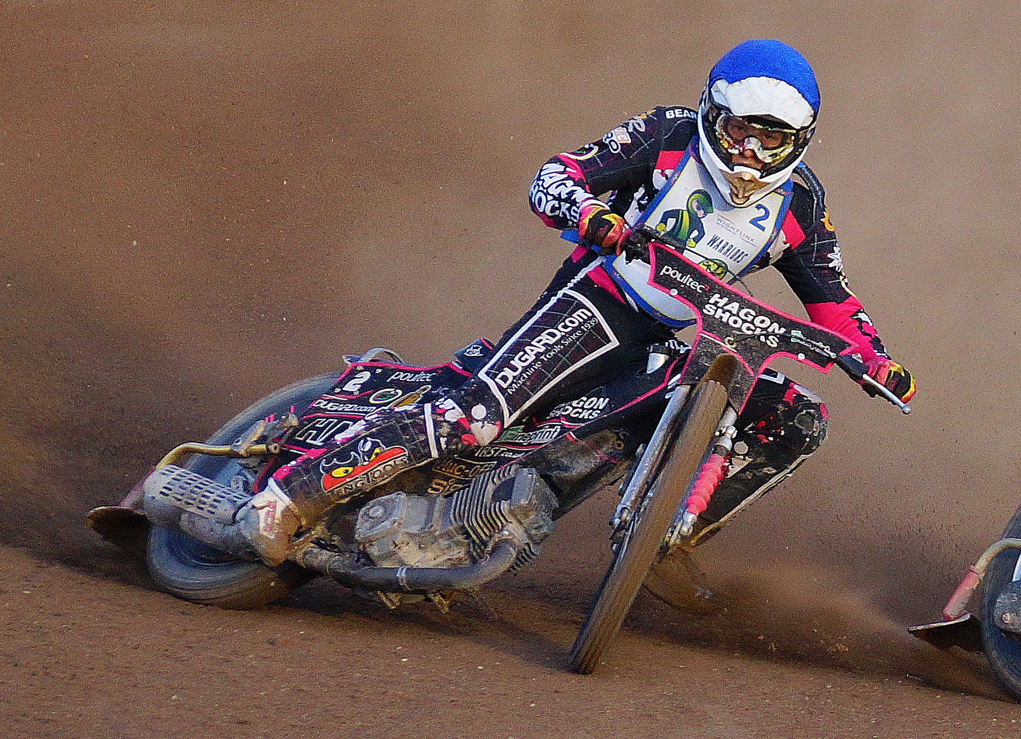 Sony DT 55-300mm F4.5-5.6 SAM sample photo. Kelsey dugard round the outside of benji compton ht crop photography