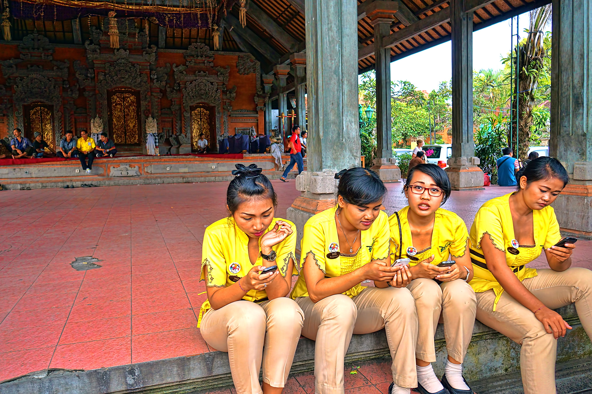 Sony a6000 + Sony E 10-18mm F4 OSS sample photo. Bali girls photography