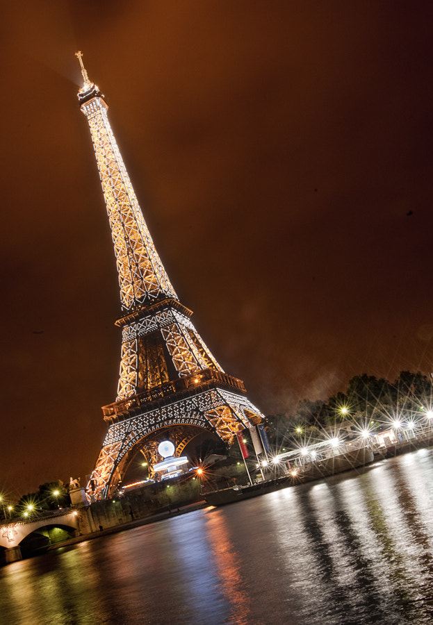 Nikon D3X sample photo. Eiffel photography