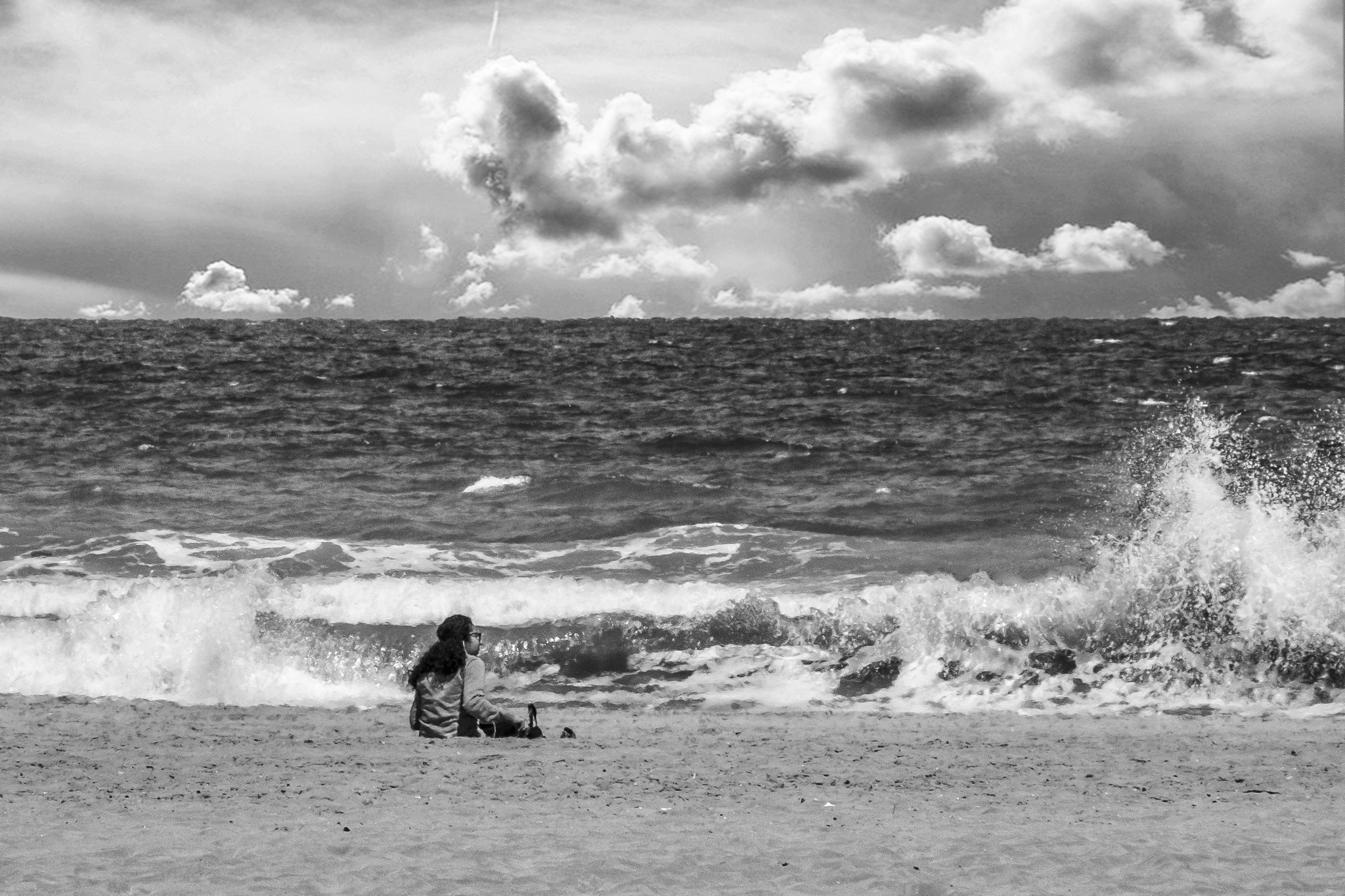 Fujifilm X-T10 + Fujifilm XC 50-230mm F4.5-6.7 OIS II sample photo. Escuchar y ver el rugir de las olas photography