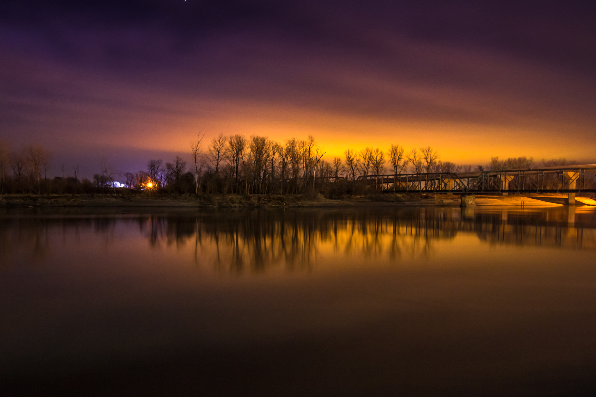 Canon EOS 760D (EOS Rebel T6s / EOS 8000D) sample photo. A calm missouri river night photography