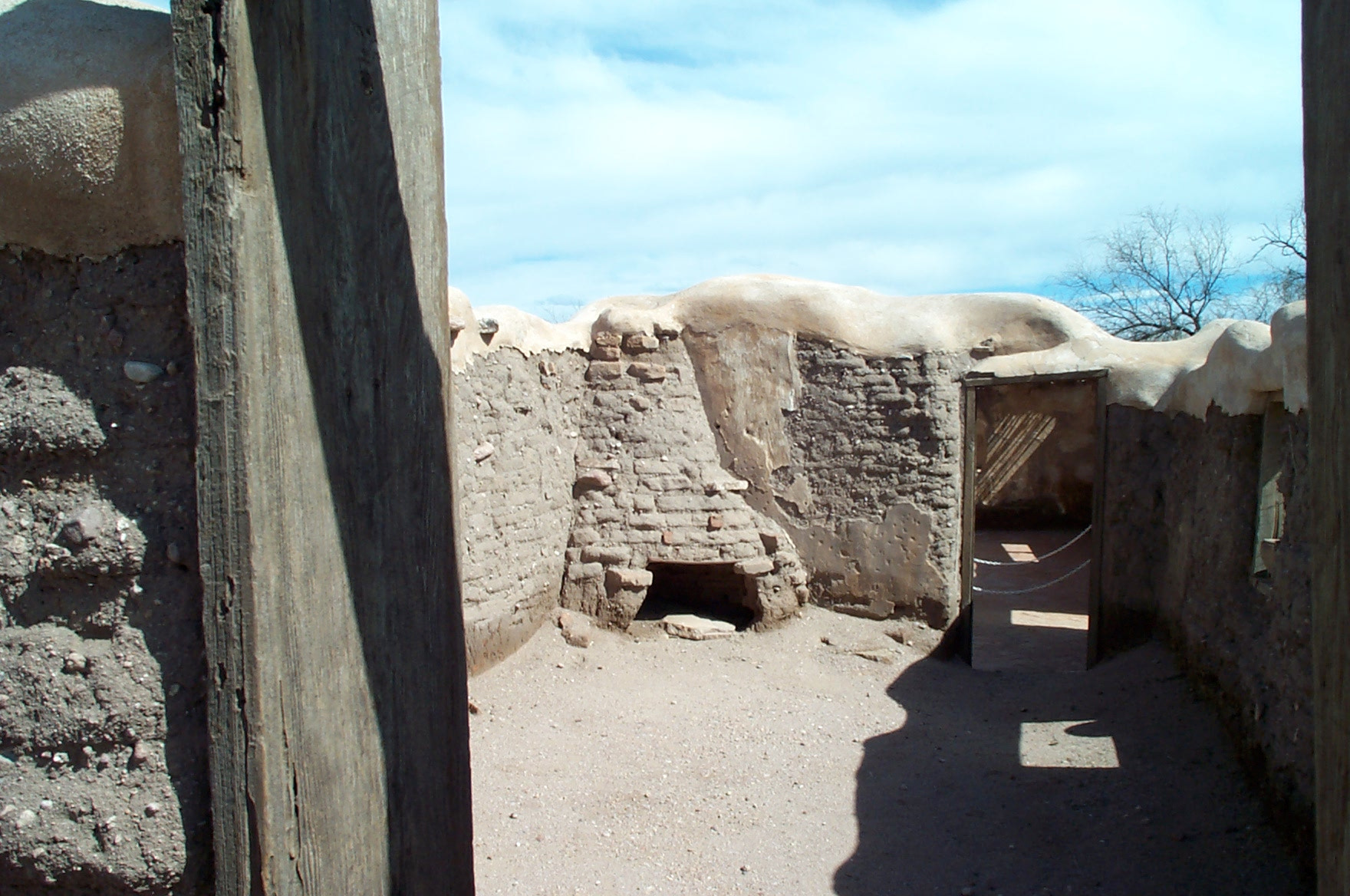 Kodak DC280 ZOOM DIGITAL CAMERA sample photo. Horno (oven) - late 1700's - san xavier del bac mission photography
