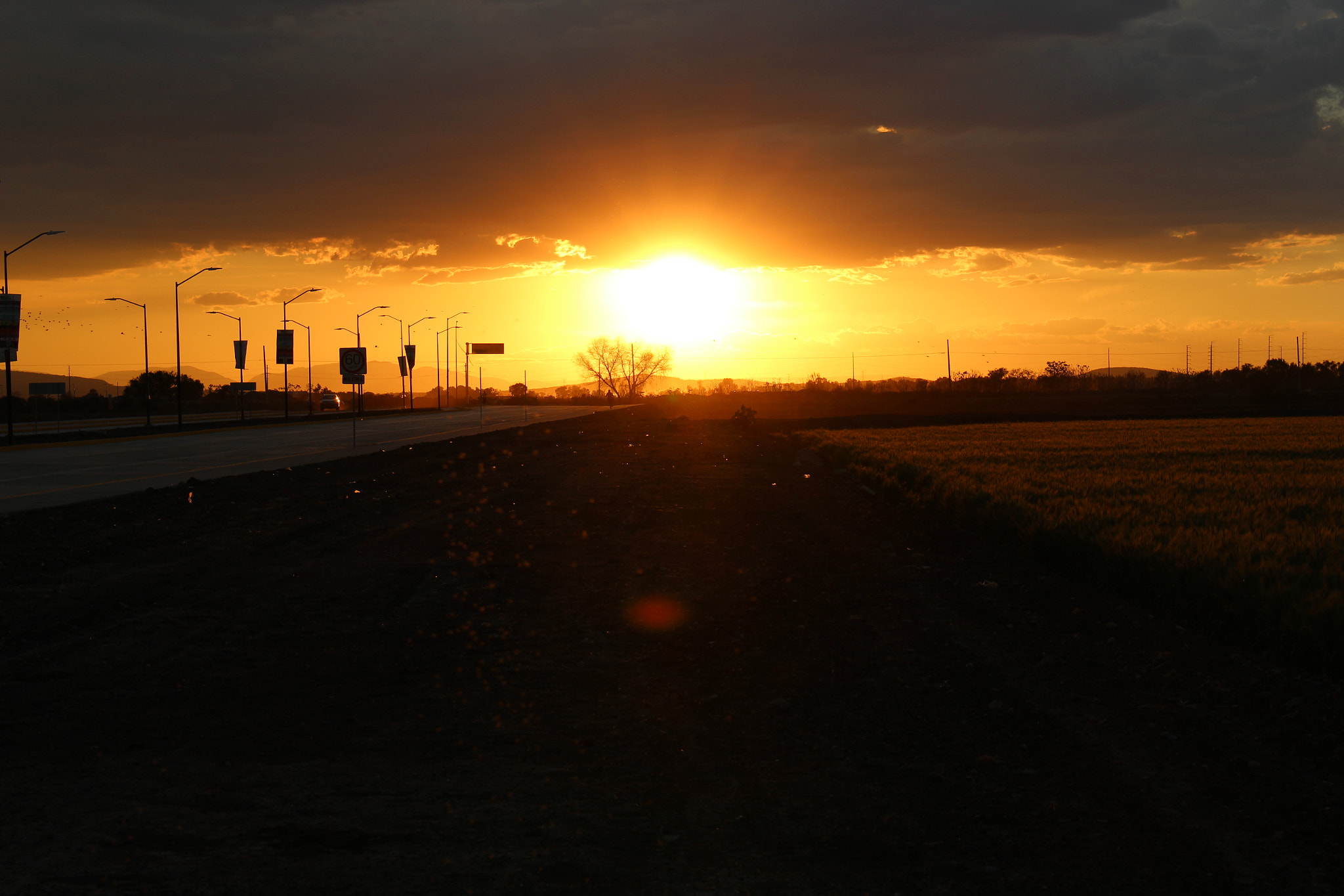 Canon EOS 1200D (EOS Rebel T5 / EOS Kiss X70 / EOS Hi) sample photo. Sunset photography