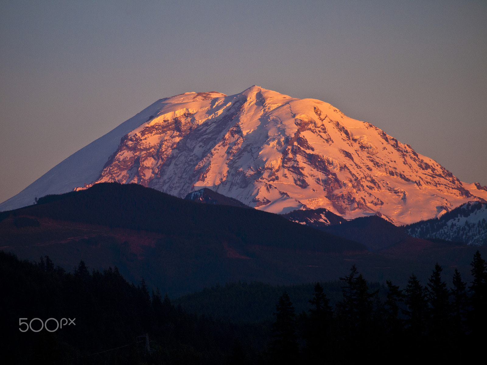 Olympus PEN E-P1 sample photo. Alpenglow on mt rainier photography