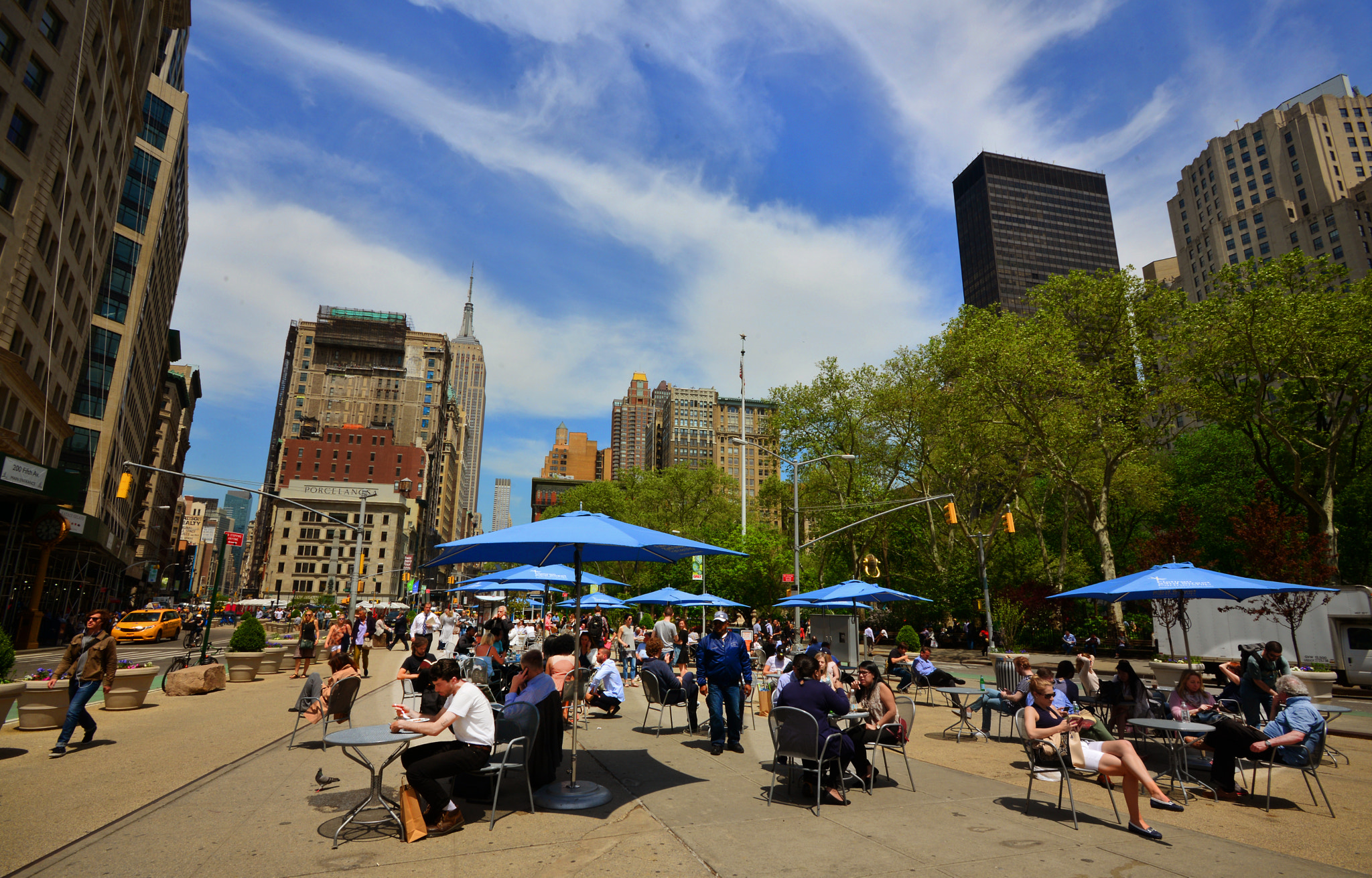 Nikon D600 + Tamron SP 35mm F1.8 Di VC USD sample photo. Flatiron and madison square park ny photography