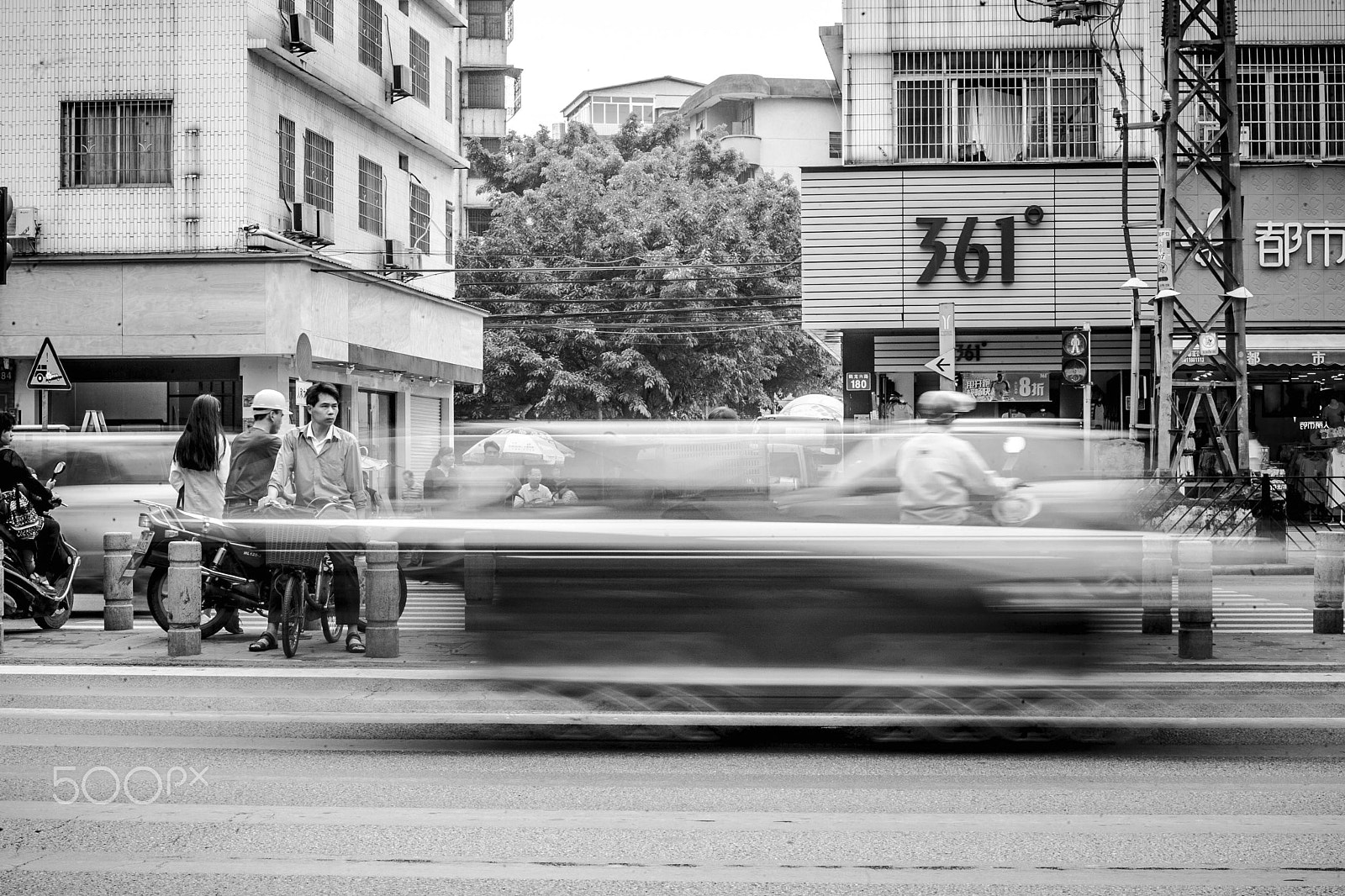 Canon EOS-1D Mark II N sample photo. Slow door photography photography