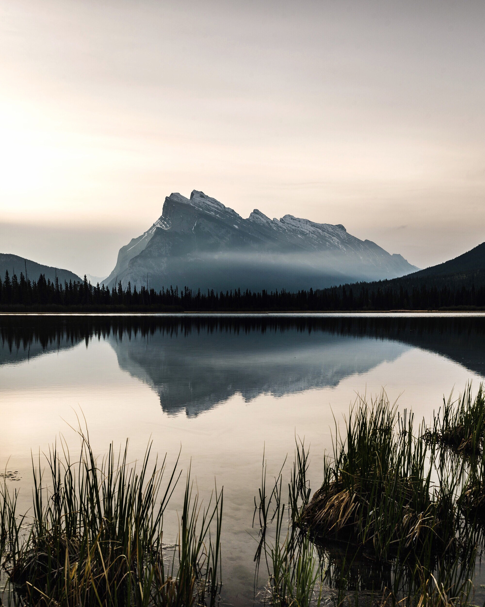 Nikon D4 + Sigma 35mm F1.4 DG HSM Art sample photo. Sunrise at vermillion lakes. mt rundle. banff. alberta. photography