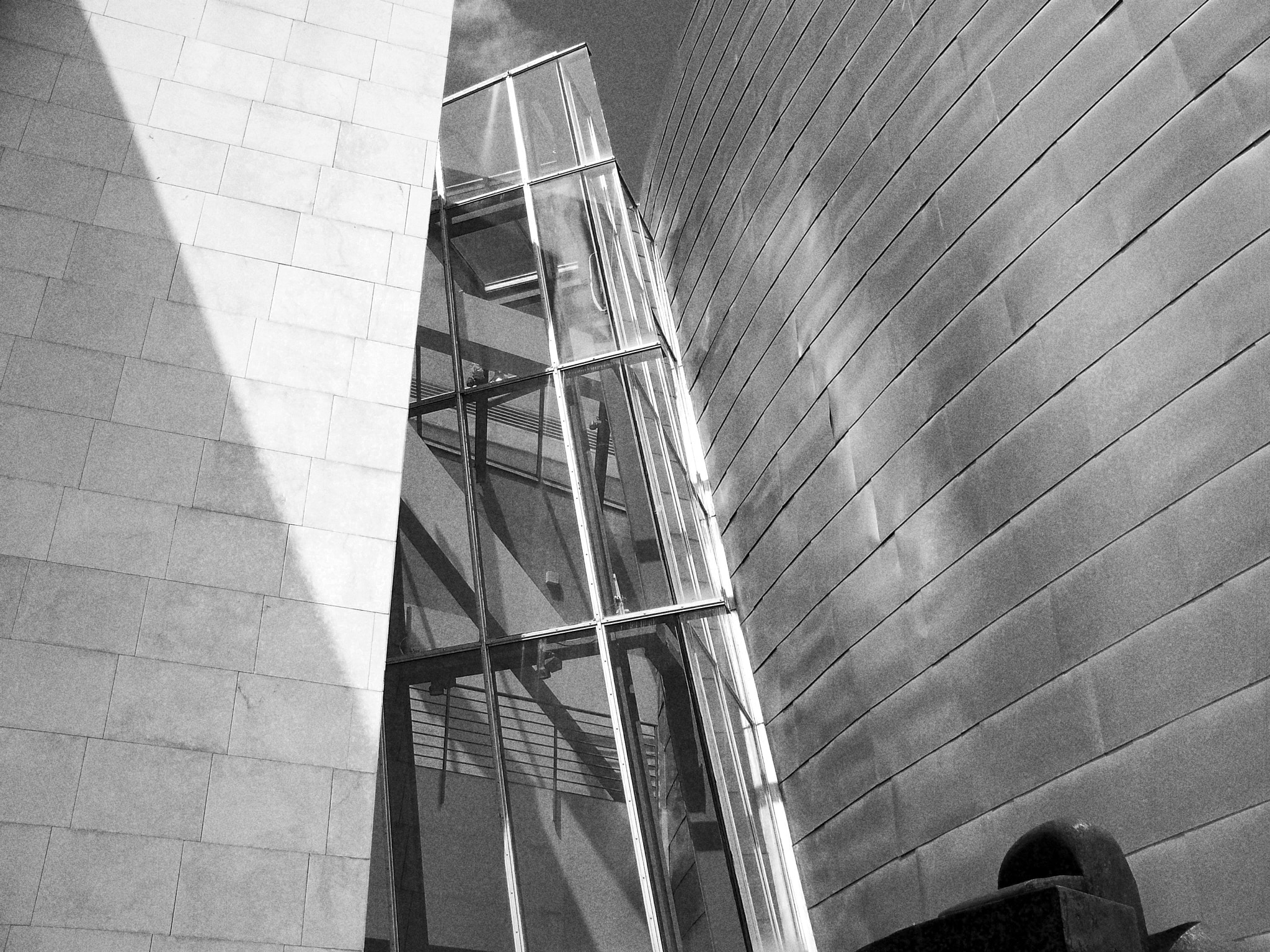 Kodak Z712 IS ZOOM DIGITAL CAMERA sample photo. Guggenheim (detail).jpg photography