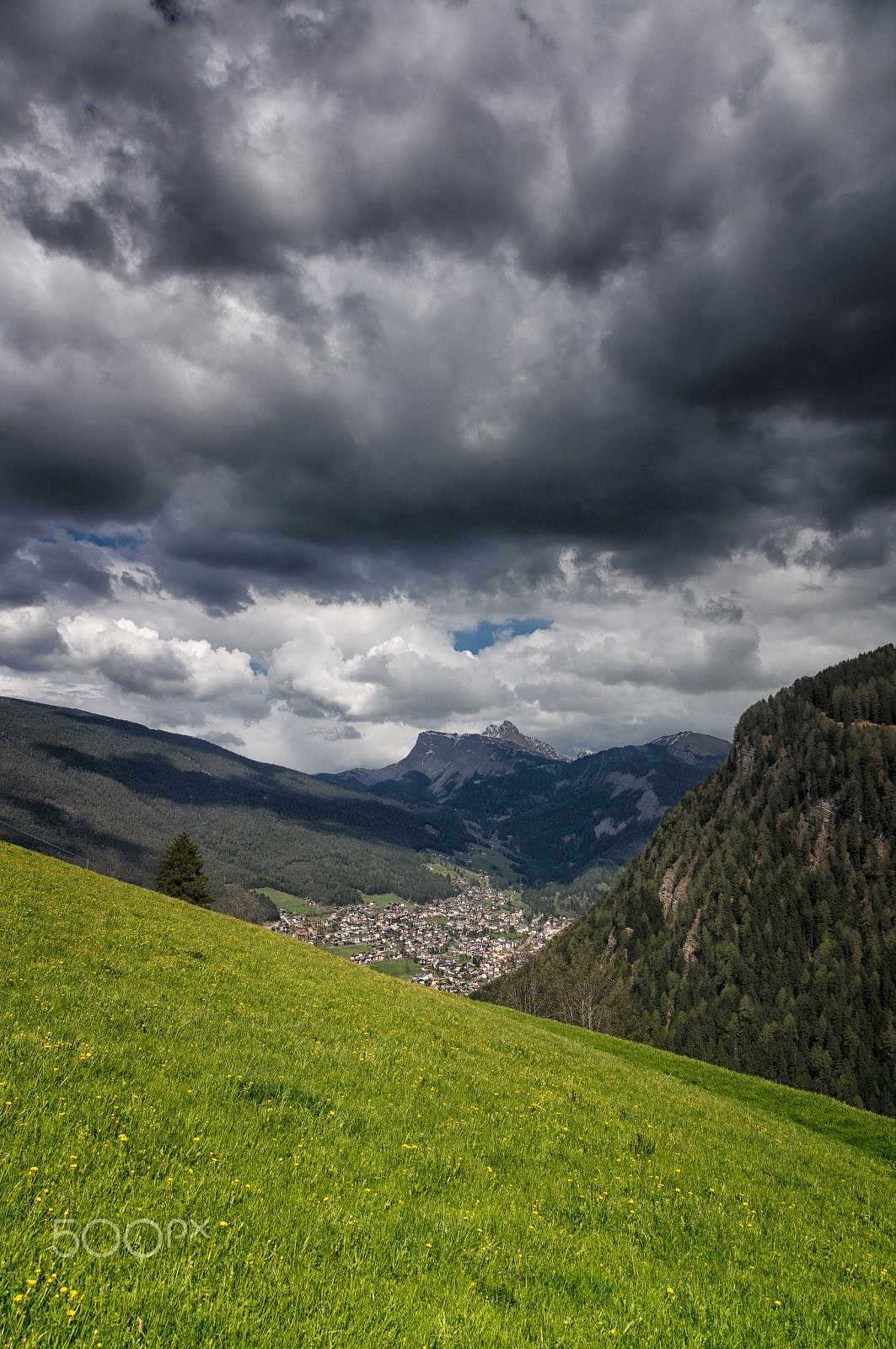 Sony Alpha NEX-6 sample photo. Ortisei photography