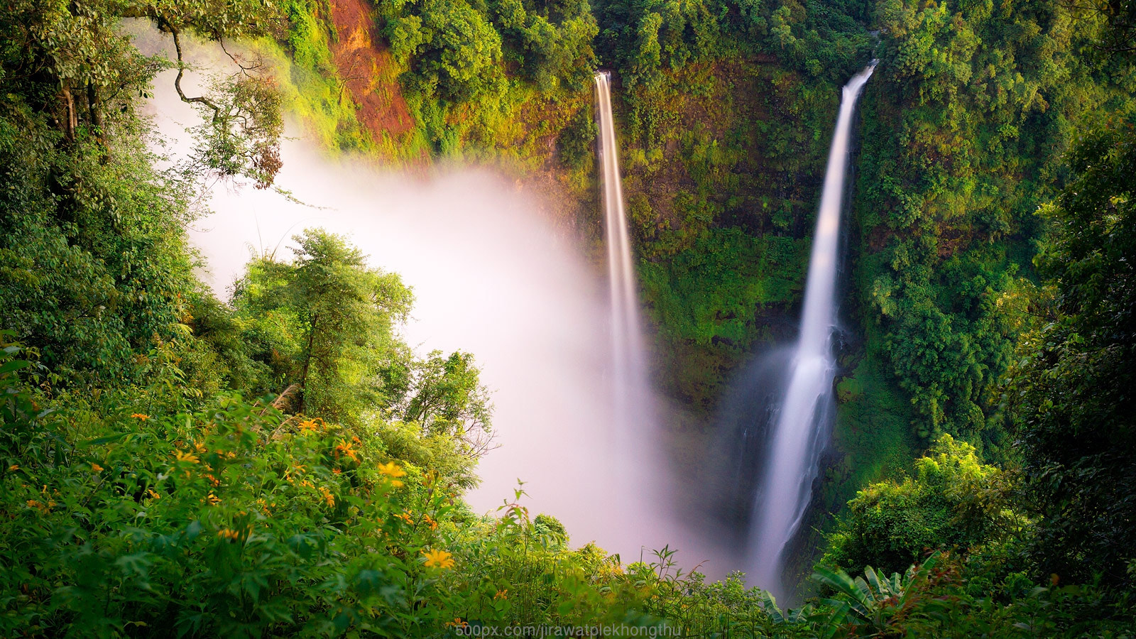 Nikon D4 + Nikon AF Nikkor 35mm F2D sample photo. Tad fane waterfall. photography