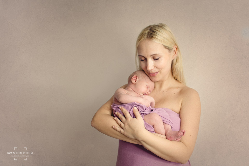 Sigma 30mm F1.4 EX DC HSM sample photo. Beauty of motherhood photography