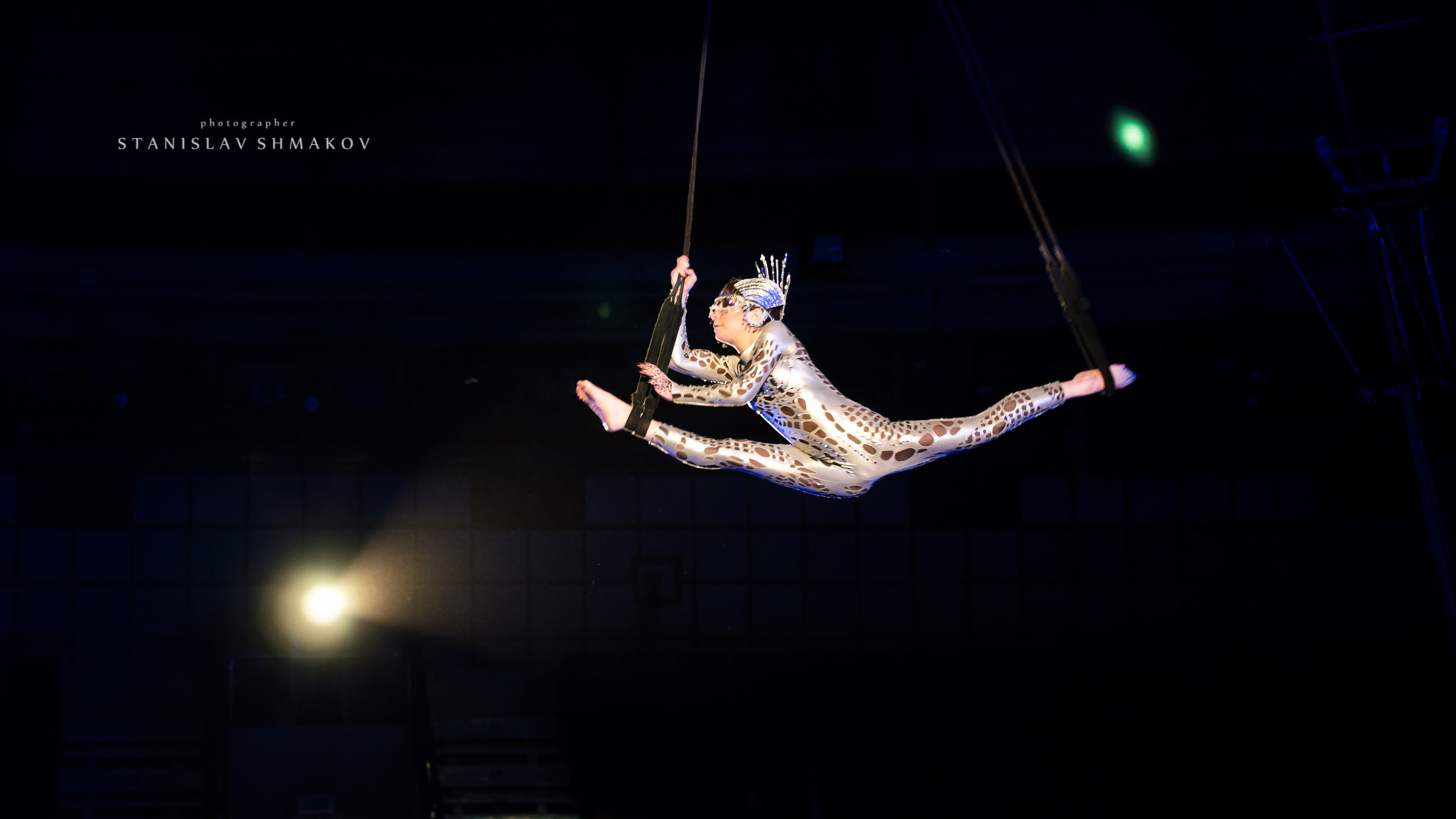 Panasonic Lumix DMC-G5 sample photo. Circus arts photography