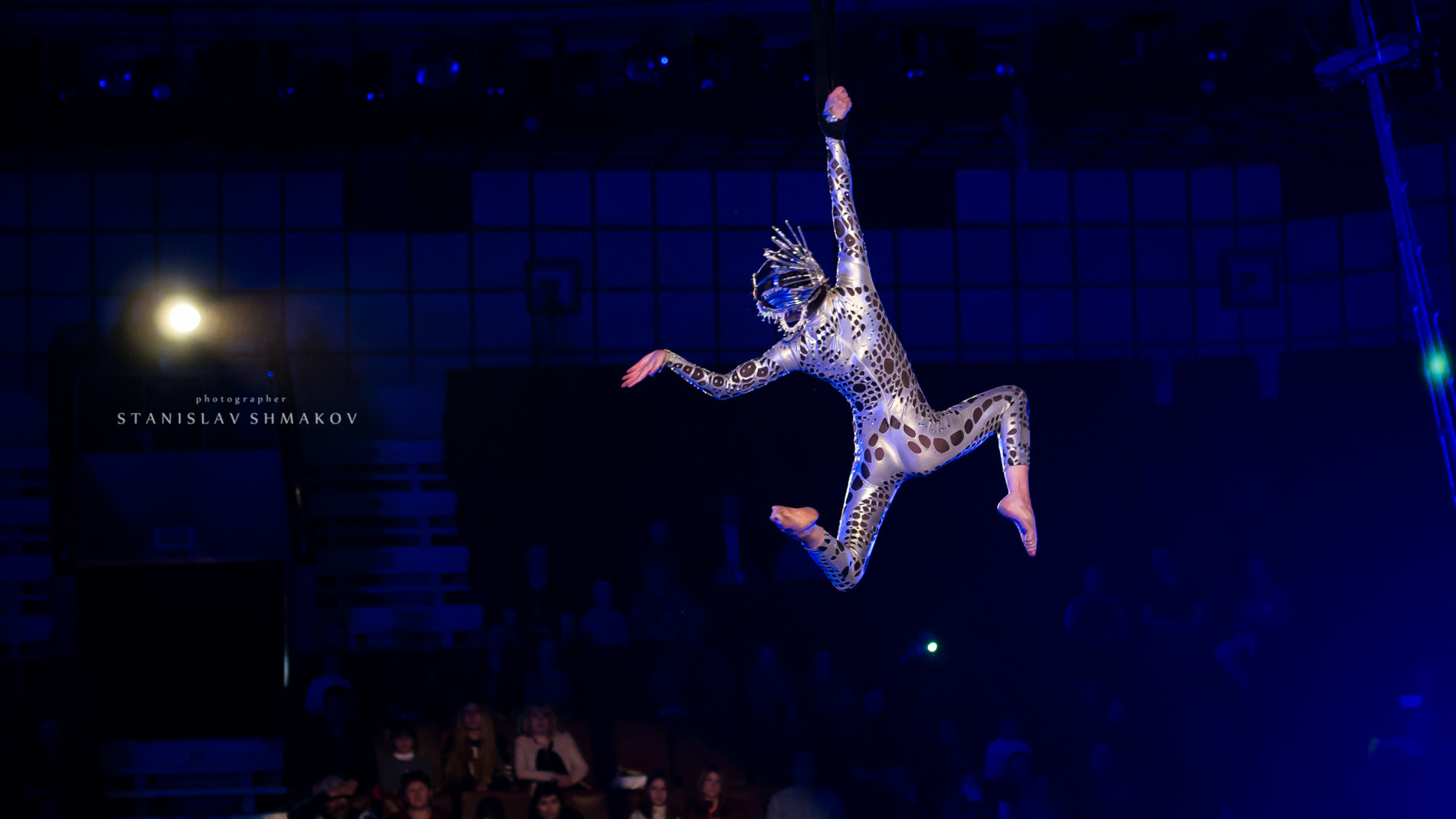 Panasonic Lumix DMC-G5 sample photo. Circus arts photography