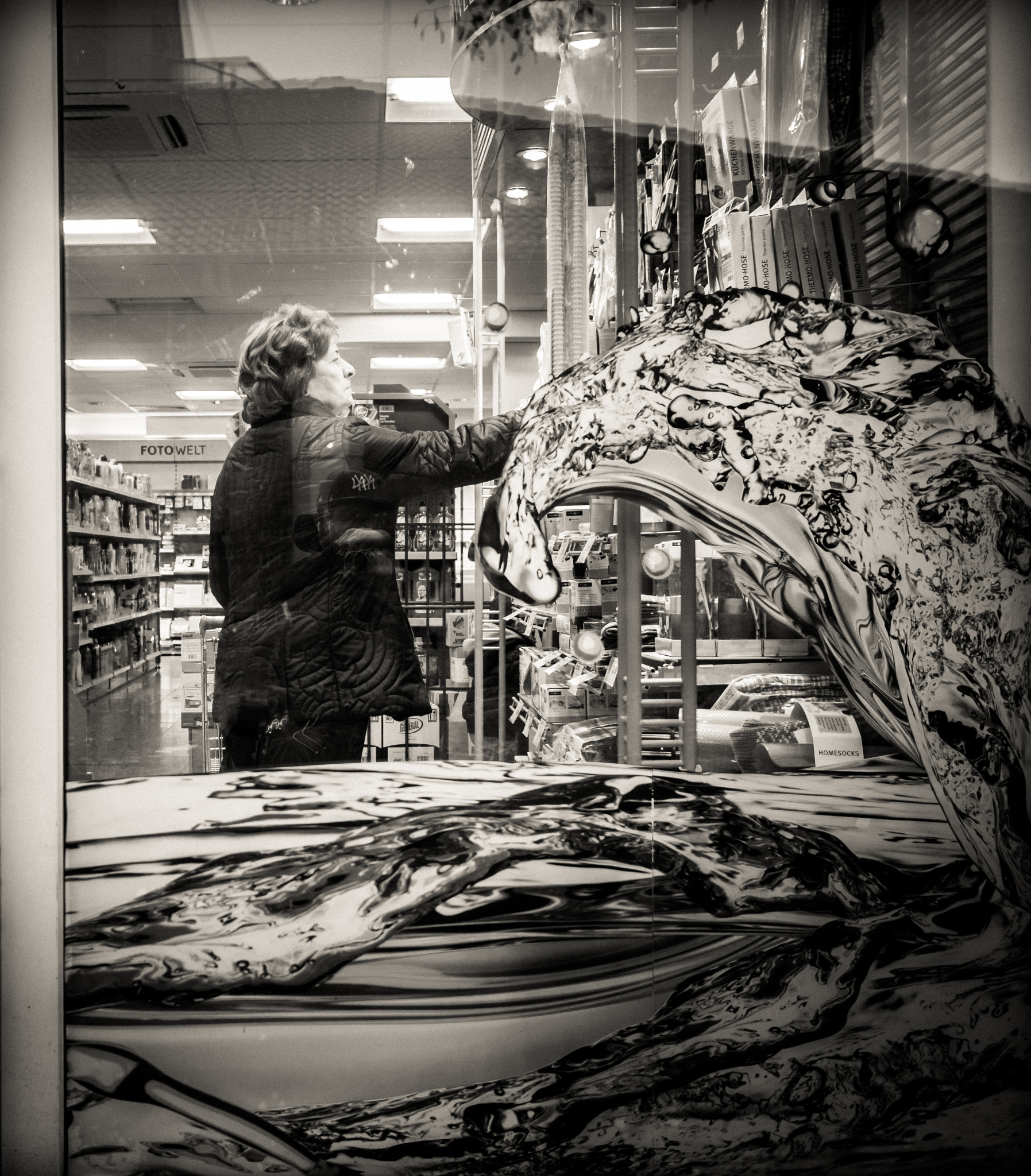 Olympus OM-D E-M5 II + Olympus M.Zuiko Digital 17mm F1.8 sample photo. The.force.is.strong.in this.lady photography