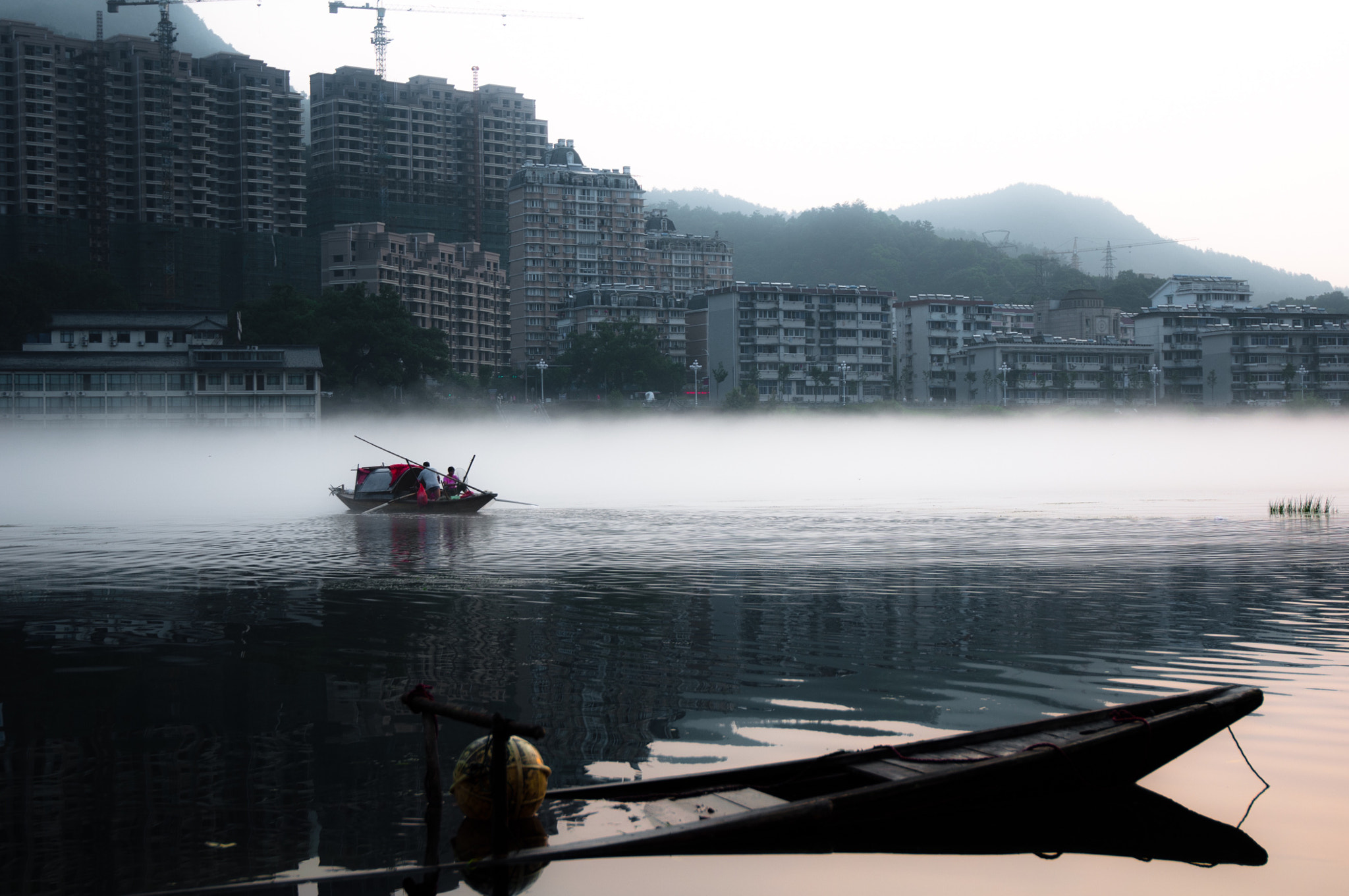 Nikon AF-S Nikkor 16-35mm F4G ED VR sample photo. Good morning,the xin'an river photography