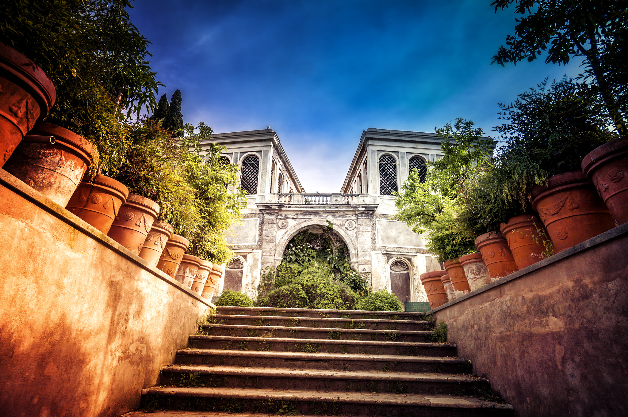 Sony Alpha NEX-3N + Sony E 10-18mm F4 OSS sample photo. Pavillions in the farnese gardens photography