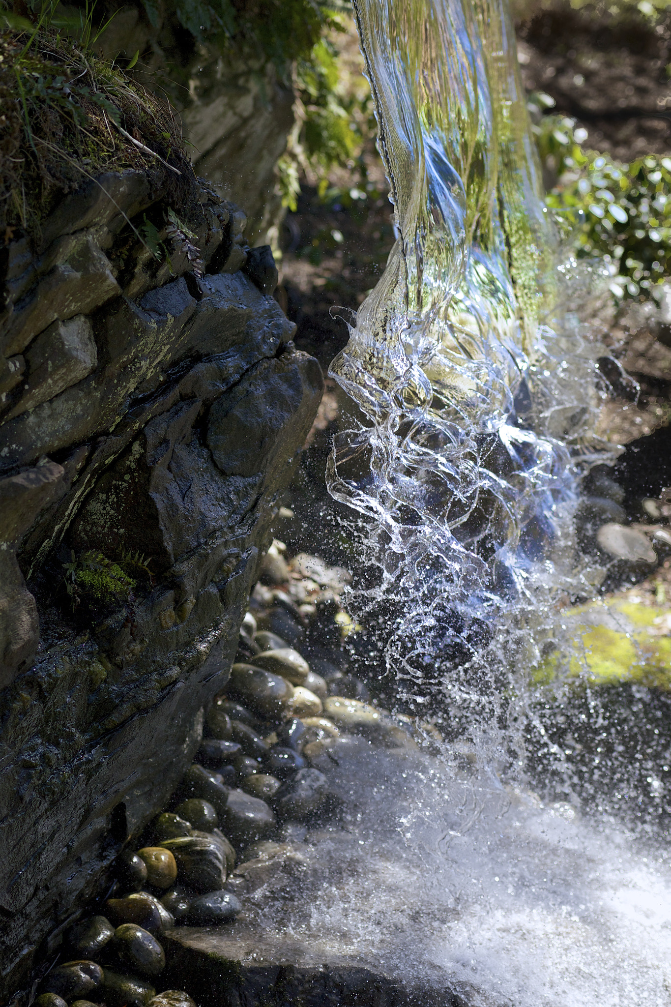 Panasonic Leica DG Nocticron 42.5mm F1.2 ASPH OIS sample photo. Spring falls photography