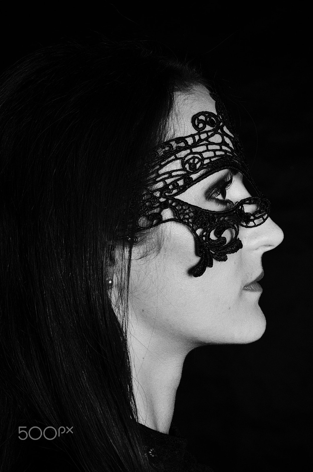 Nikon D300 + Sigma 24-105mm F4 DG OS HSM Art sample photo. Mask photography