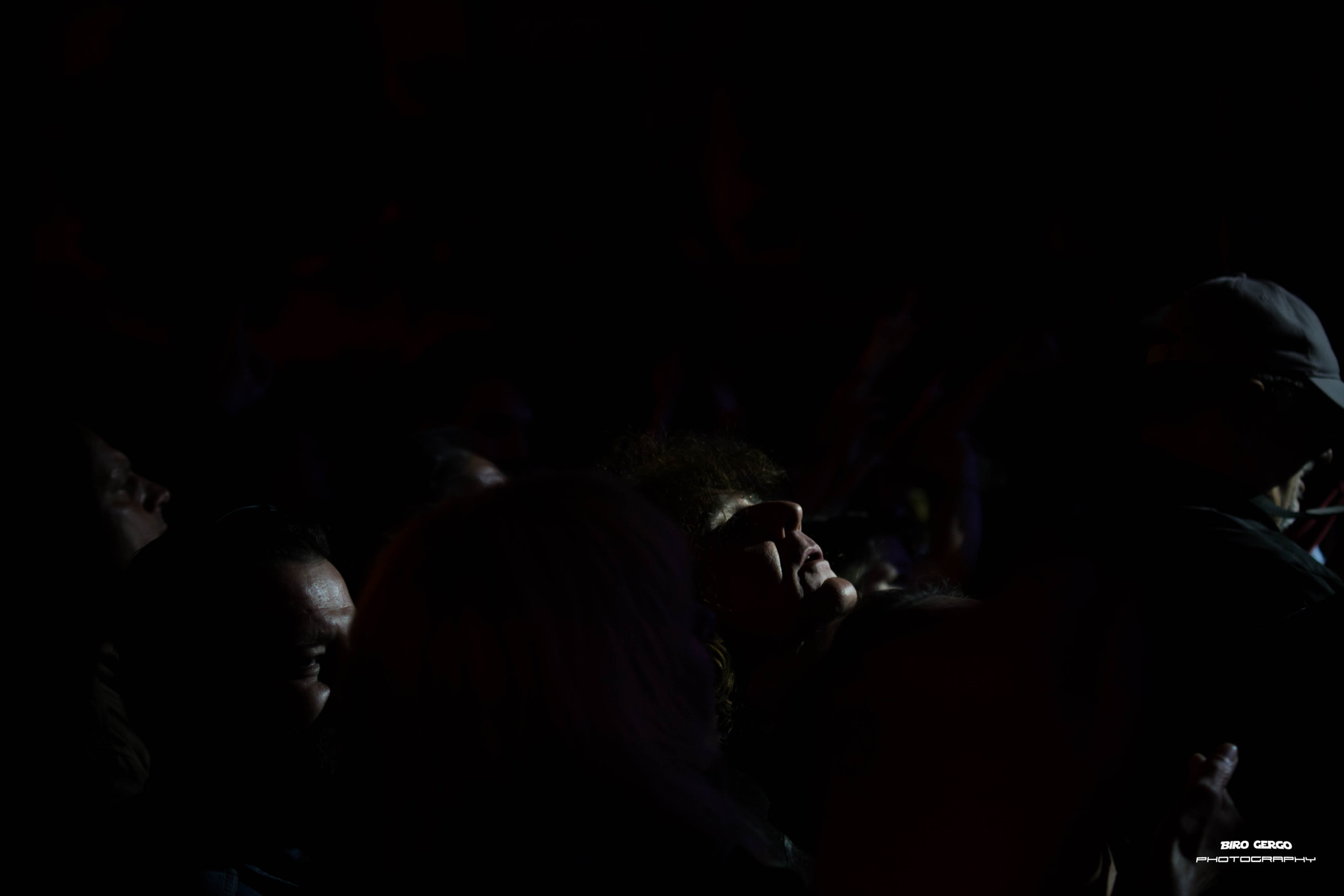 Sigma 50-150mm F2.8 EX APO DC HSM II sample photo. Concert feeling photography