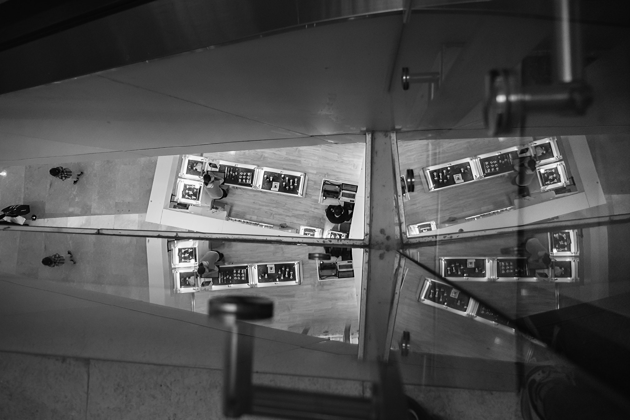 Olympus OM-D E-M10 + Panasonic Lumix G Vario 14-45mm F3.5-5.6 ASPH OIS sample photo. Kaleidoscope photography