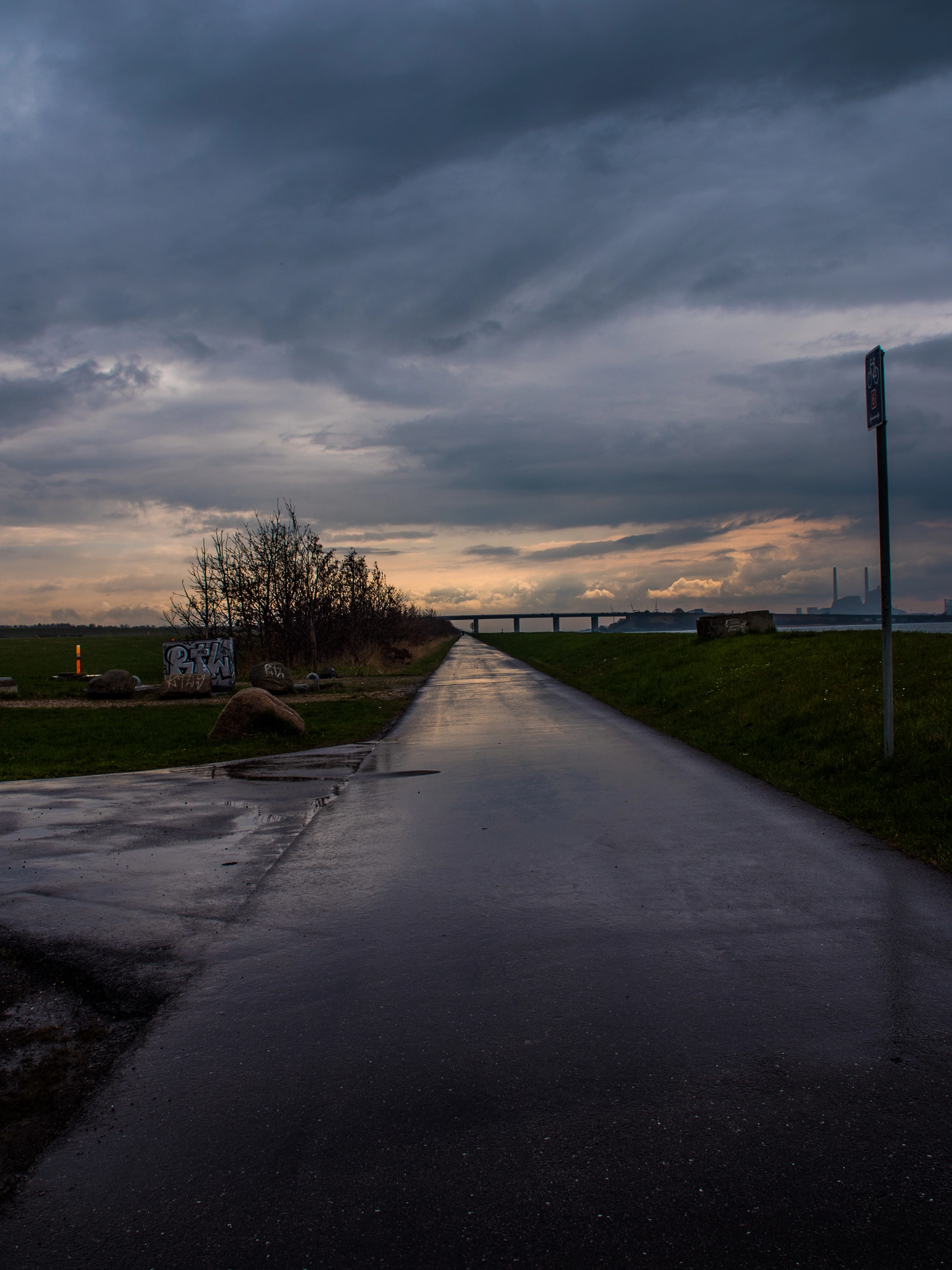Panasonic Lumix DMC-GH4 sample photo. Reflections photography