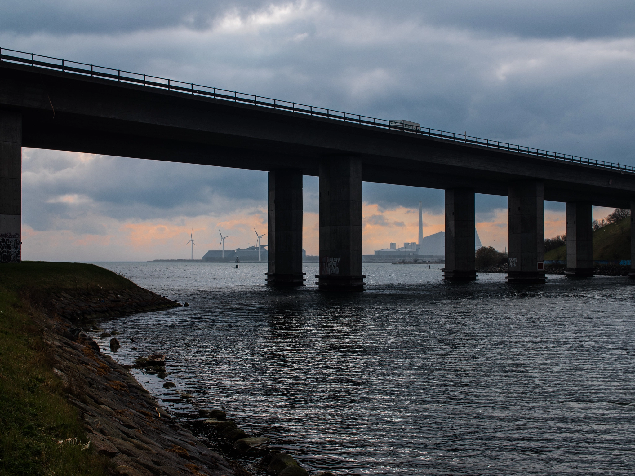 Panasonic Lumix DMC-GH4 sample photo. Bridge photography