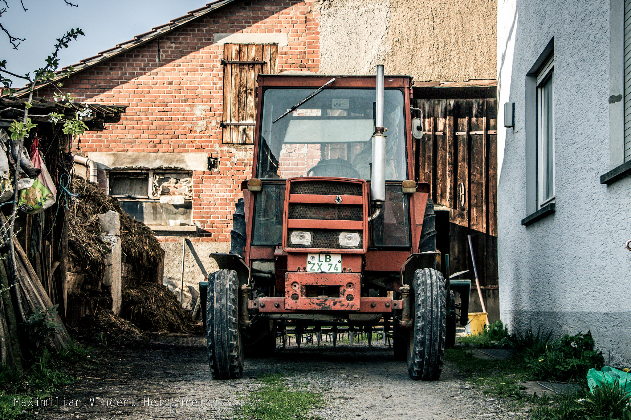 Canon EF-S 18-135mm F3.5-5.6 IS STM sample photo. Tractor photography