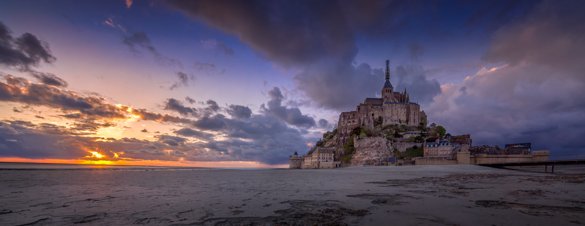 Sony a6000 + DT 0mm F0 SAM sample photo. Sunset at the mont saint michel photography