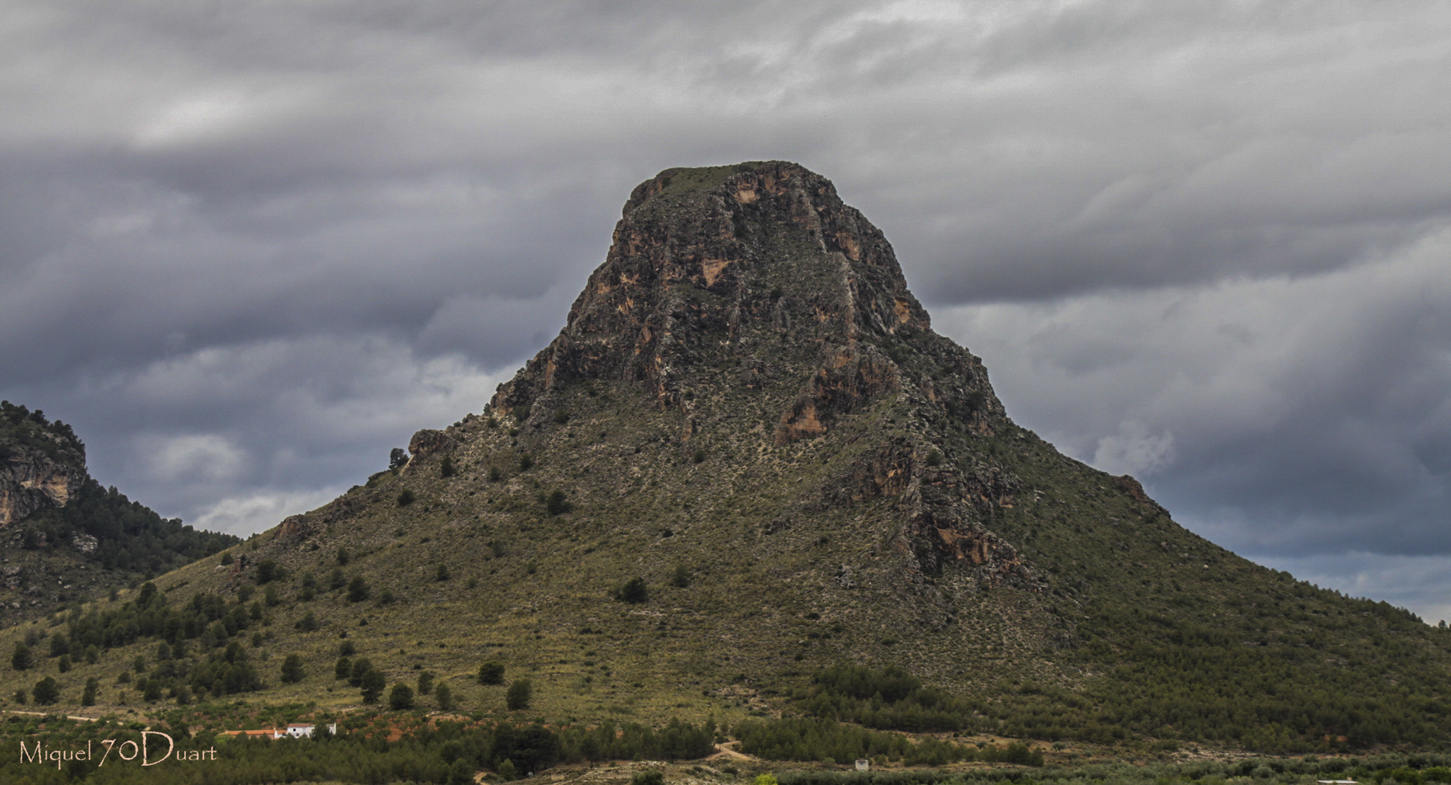 Canon EF-S 18-135mm F3.5-5.6 IS STM sample photo. ¿volcán o montaña? photography