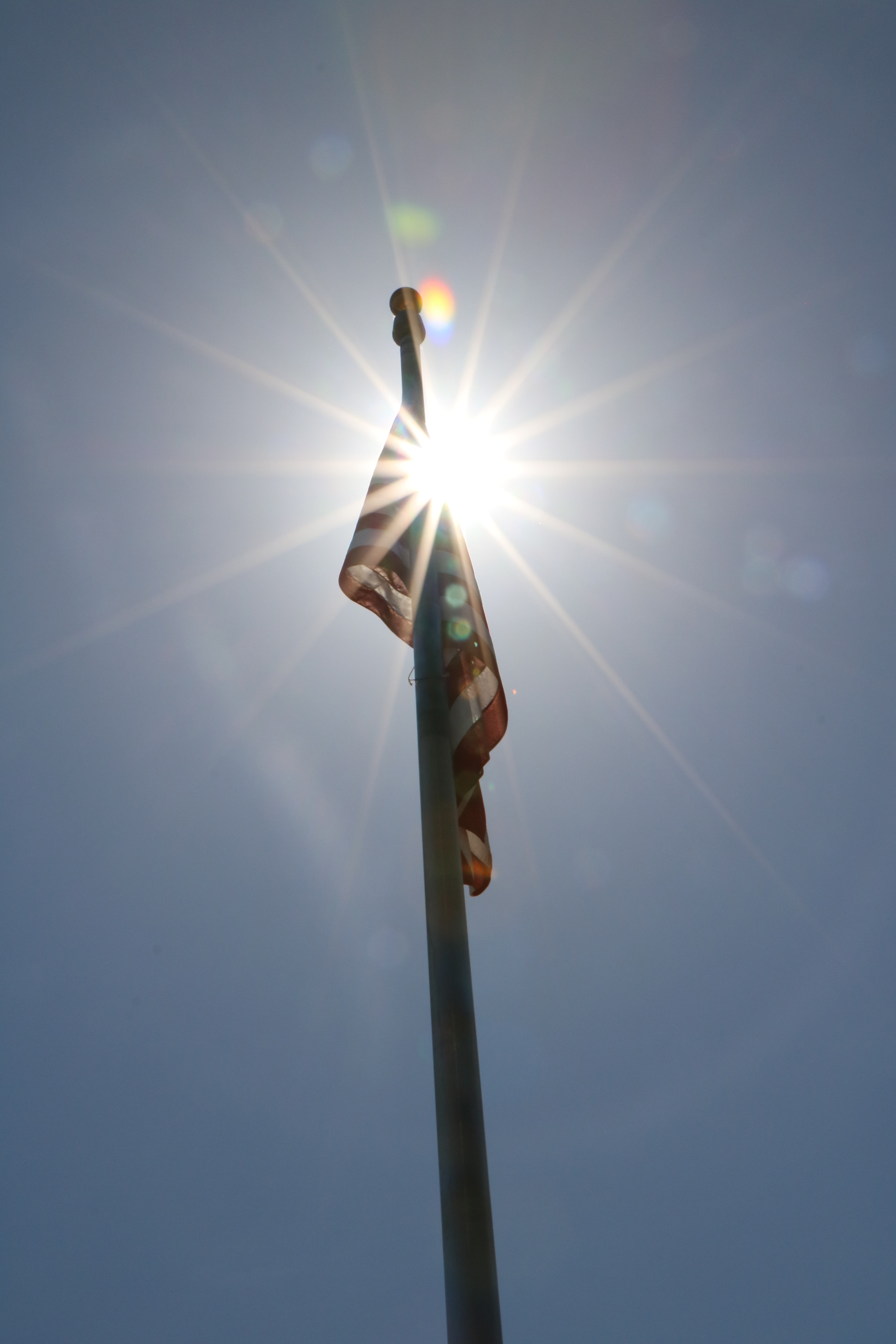 Canon EF-S 18-135mm F3.5-5.6 IS STM sample photo. Flag photography
